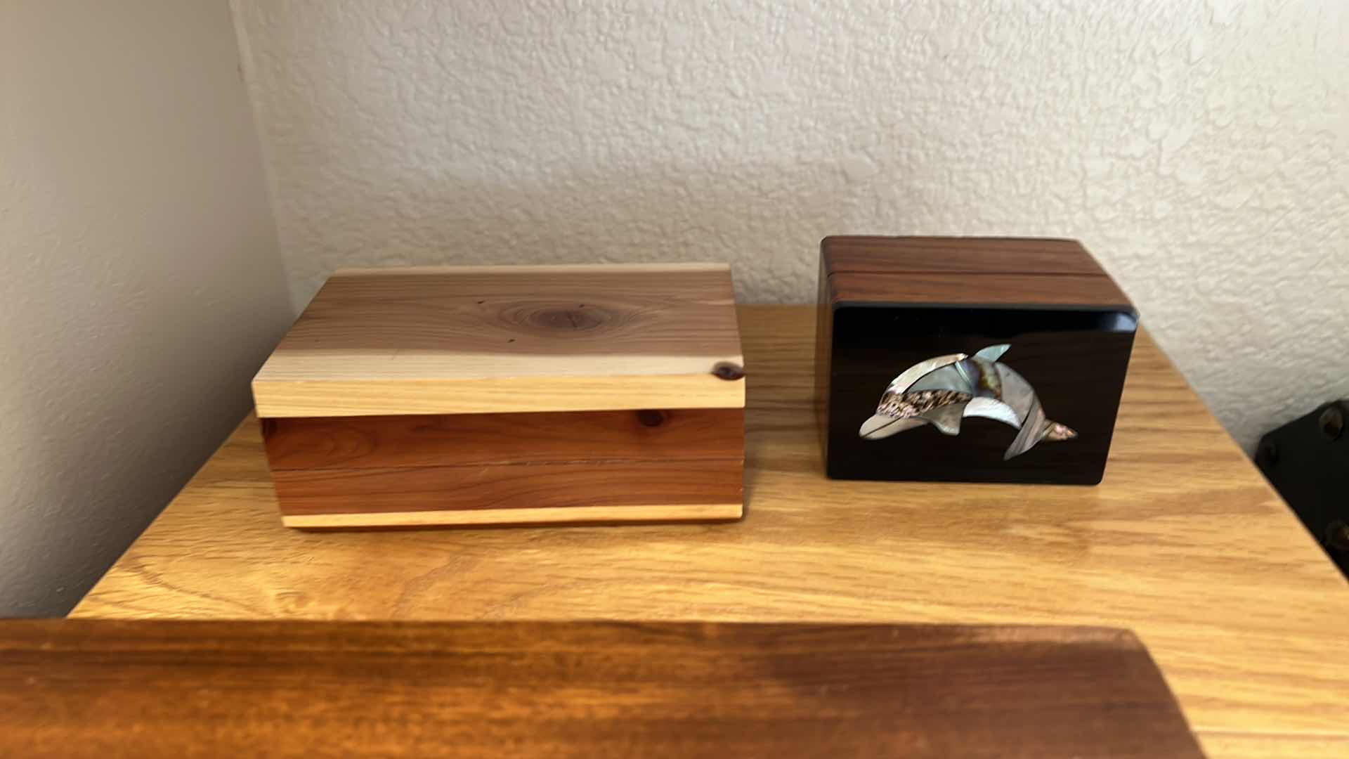 Photo 3 of 6-DECORATIVE WOODEN BOXES. CONTENTS OF SHELF