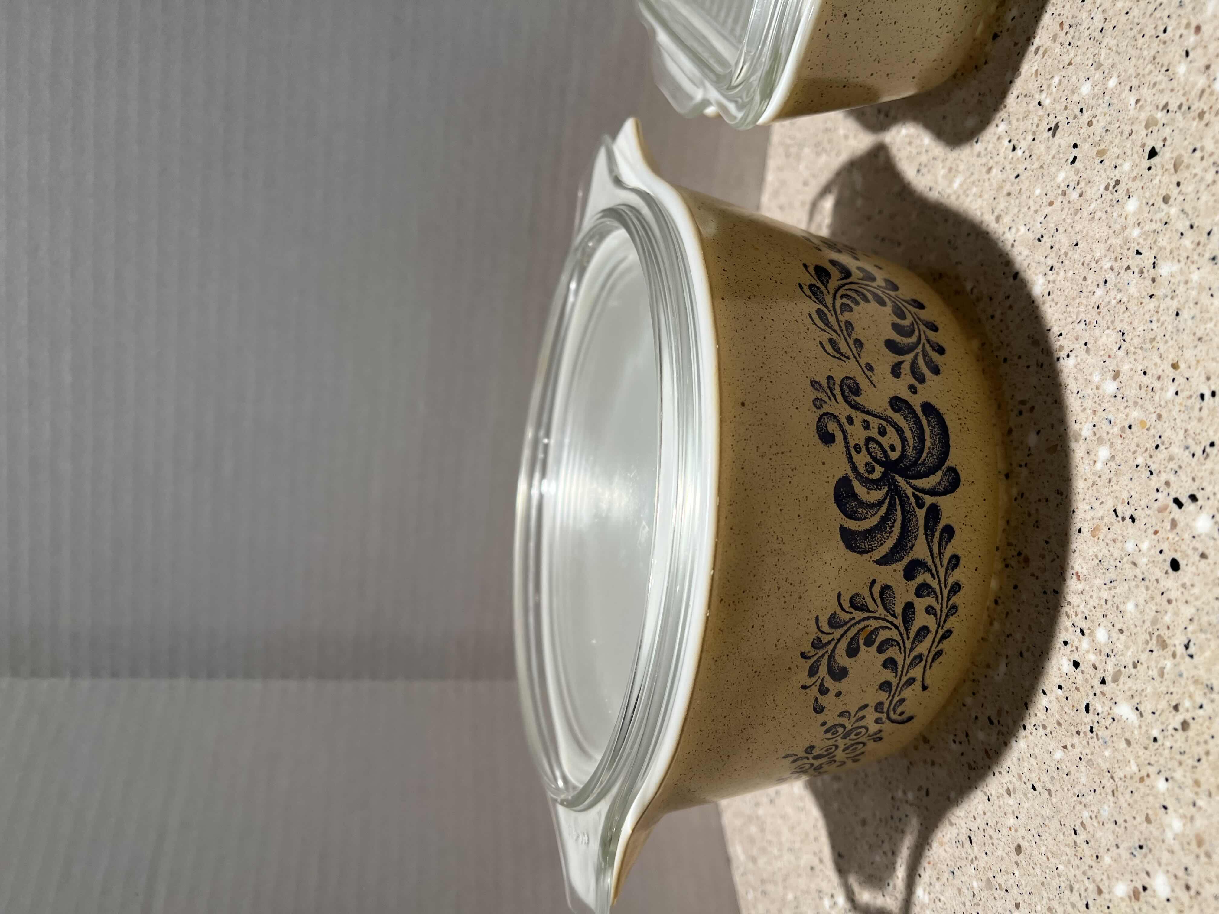 Photo 1 of 2-CORNING-WARE CASSEROLE PYREX 1.5 QT AND 3 QT DISHES WITH LIDS.