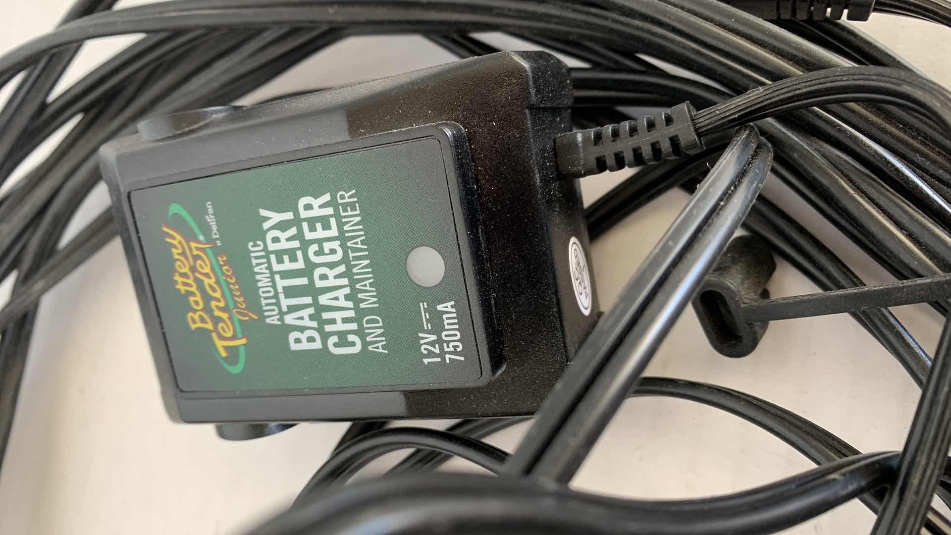 Photo 1 of BATTERY TENDER JR. AUTOMATIC BATTERY CHARGER AND MAINTAINER