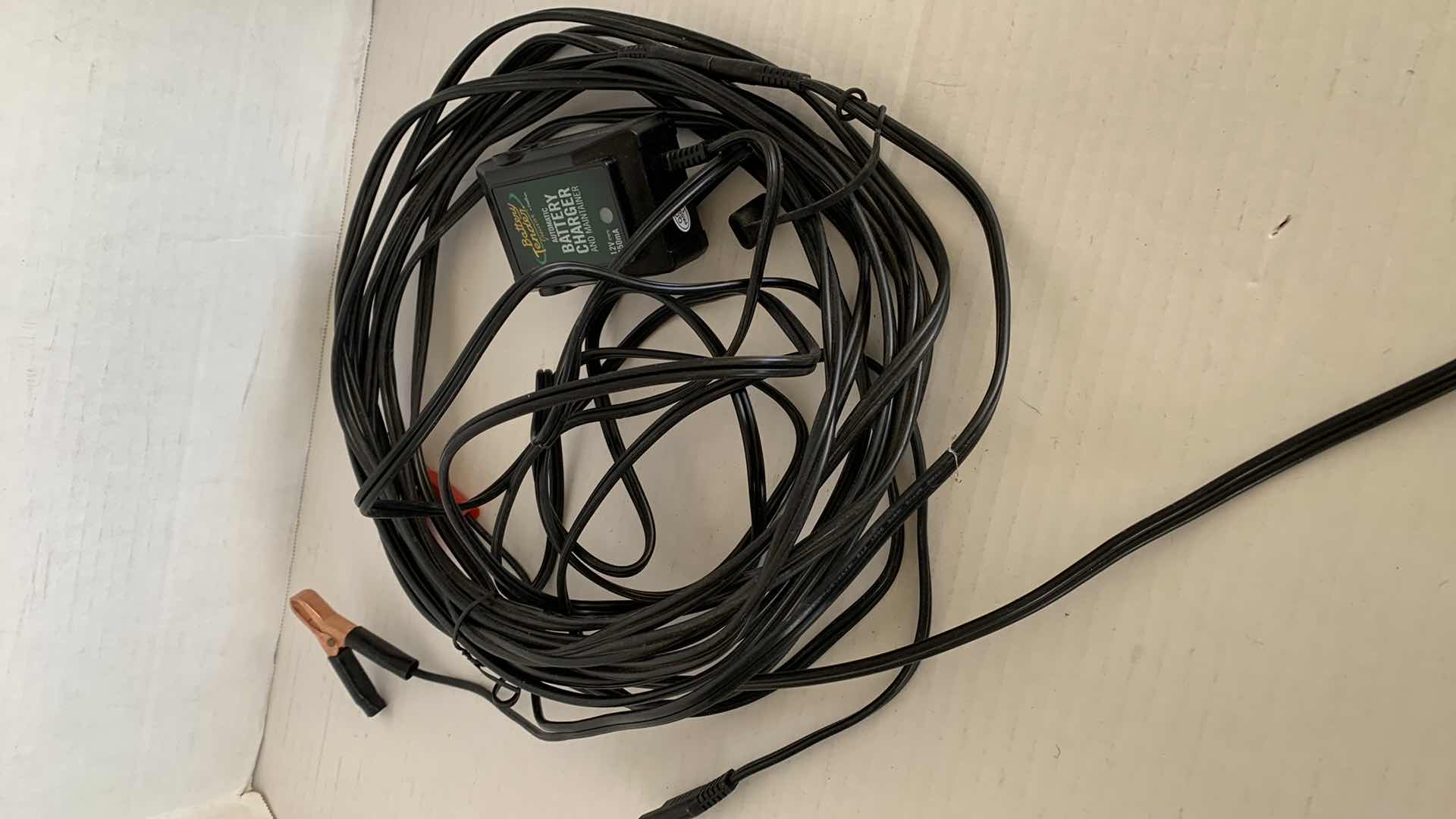 Photo 1 of BATTERY TENDER JR. AUTOMATIC BATTERY CHARGER AND MAINTAINER