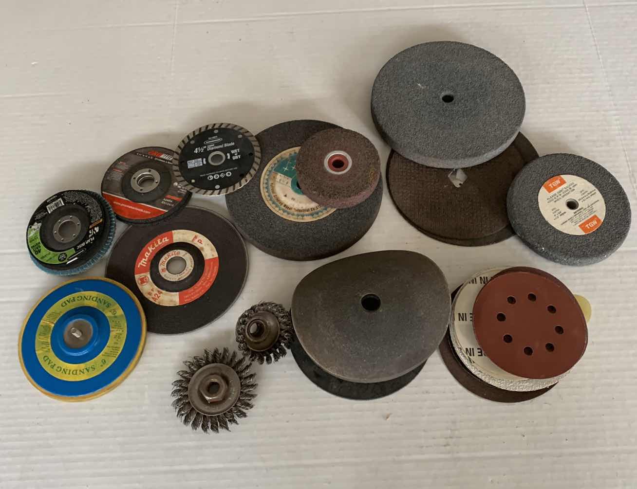 Photo 1 of ASSORTED SANDING PADS