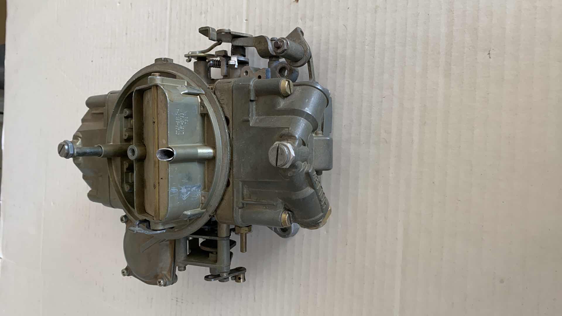 Photo 1 of AUTO PARTS-VINTAGE HOLLEY 4 -BARREL CARBURETOR 070F-9510-A. LIST-3733 734