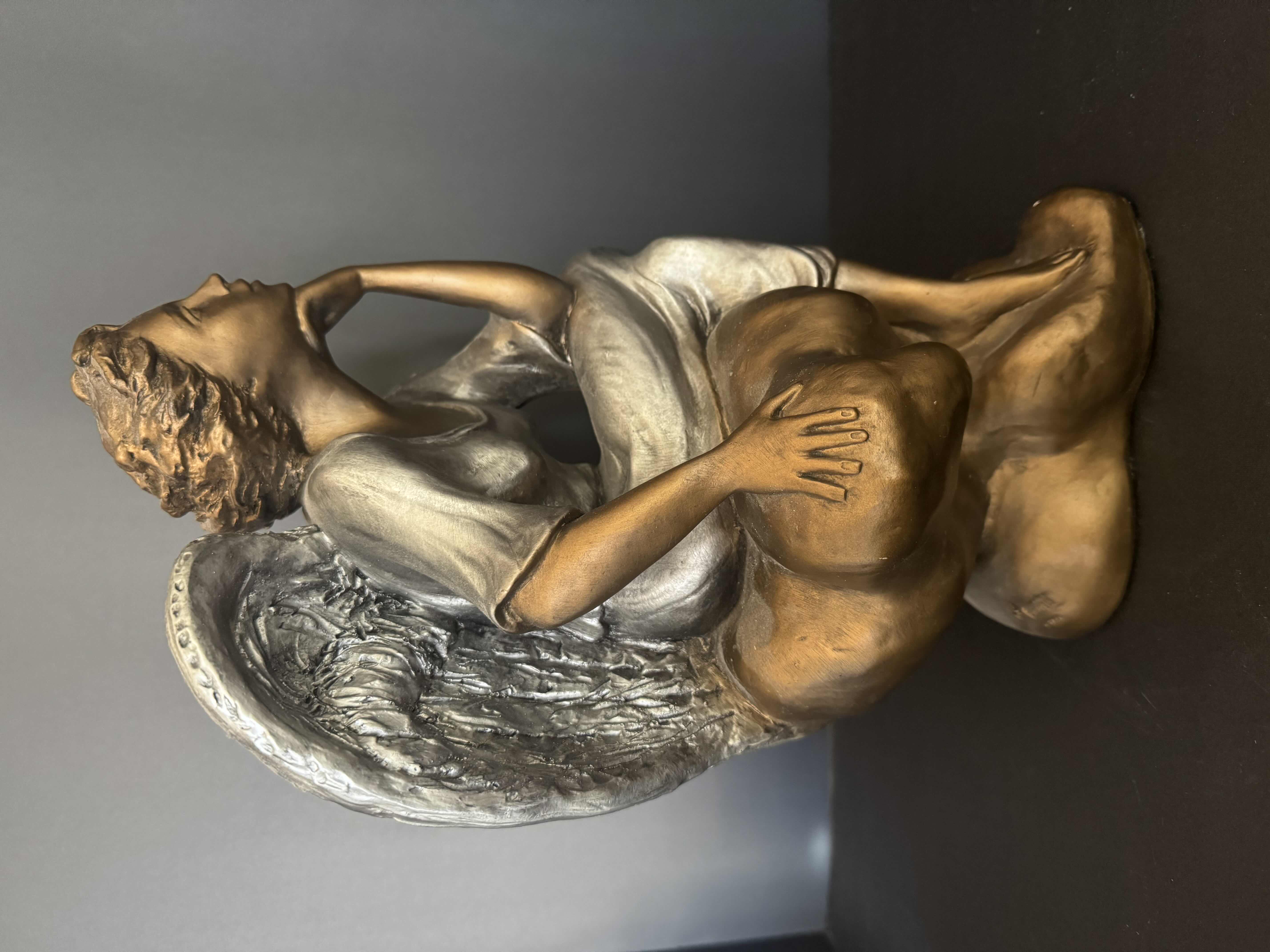 Photo 1 of HOME DECOR METALLIC PAINTED CERAMIC ANGEL STATUE H14”