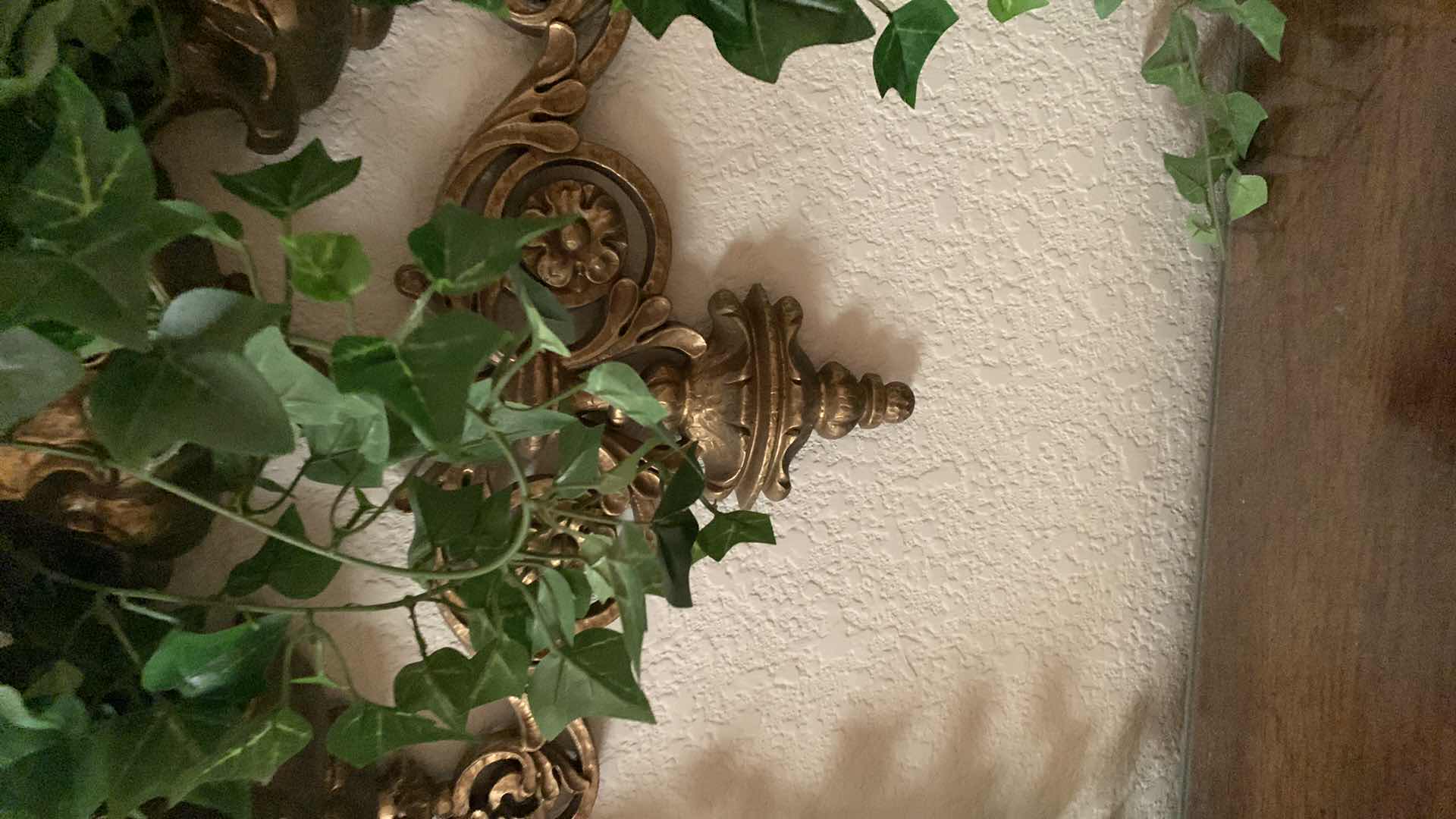 Photo 3 of VINTAGE WALL HANGING 16” X 24”