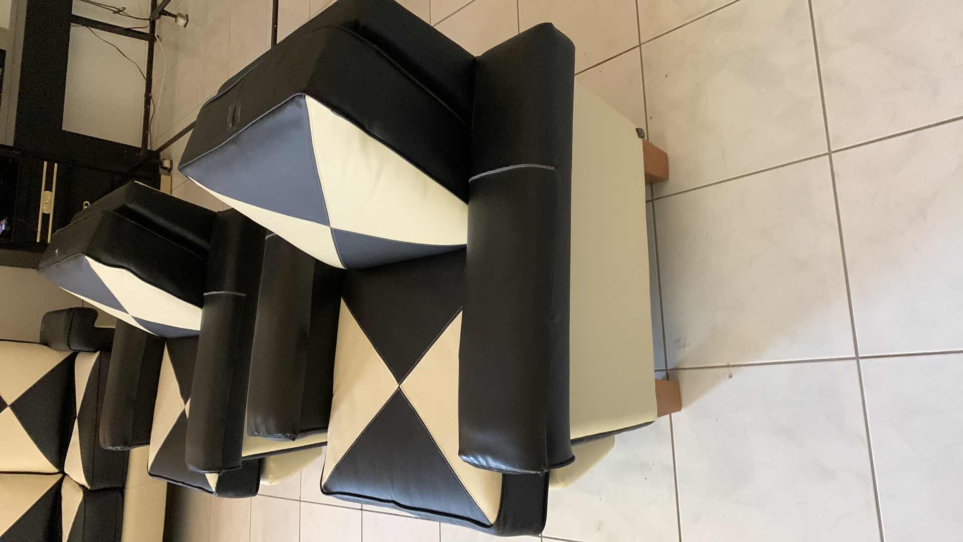 Photo 2 of TOD OLDHAM LAZYBOY LEATHER CHAIR 40” X 36” H 36”