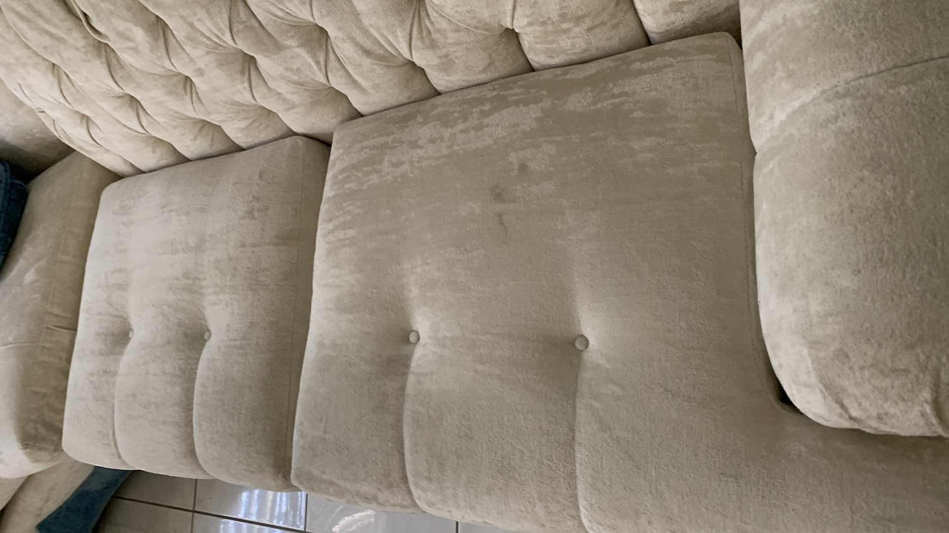 Photo 4 of GAINES SECTIONAL SOFA BEIGE W BLUE ACCENT VELOUR UPHOLSTERY