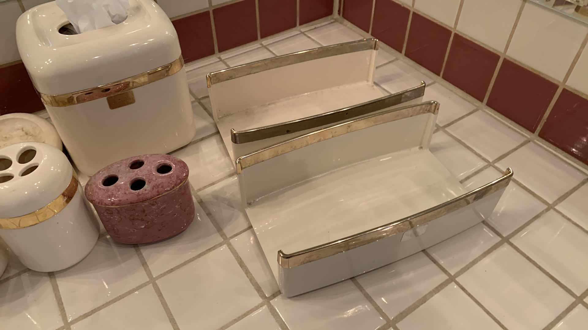 Photo 3 of BATHROOM SET