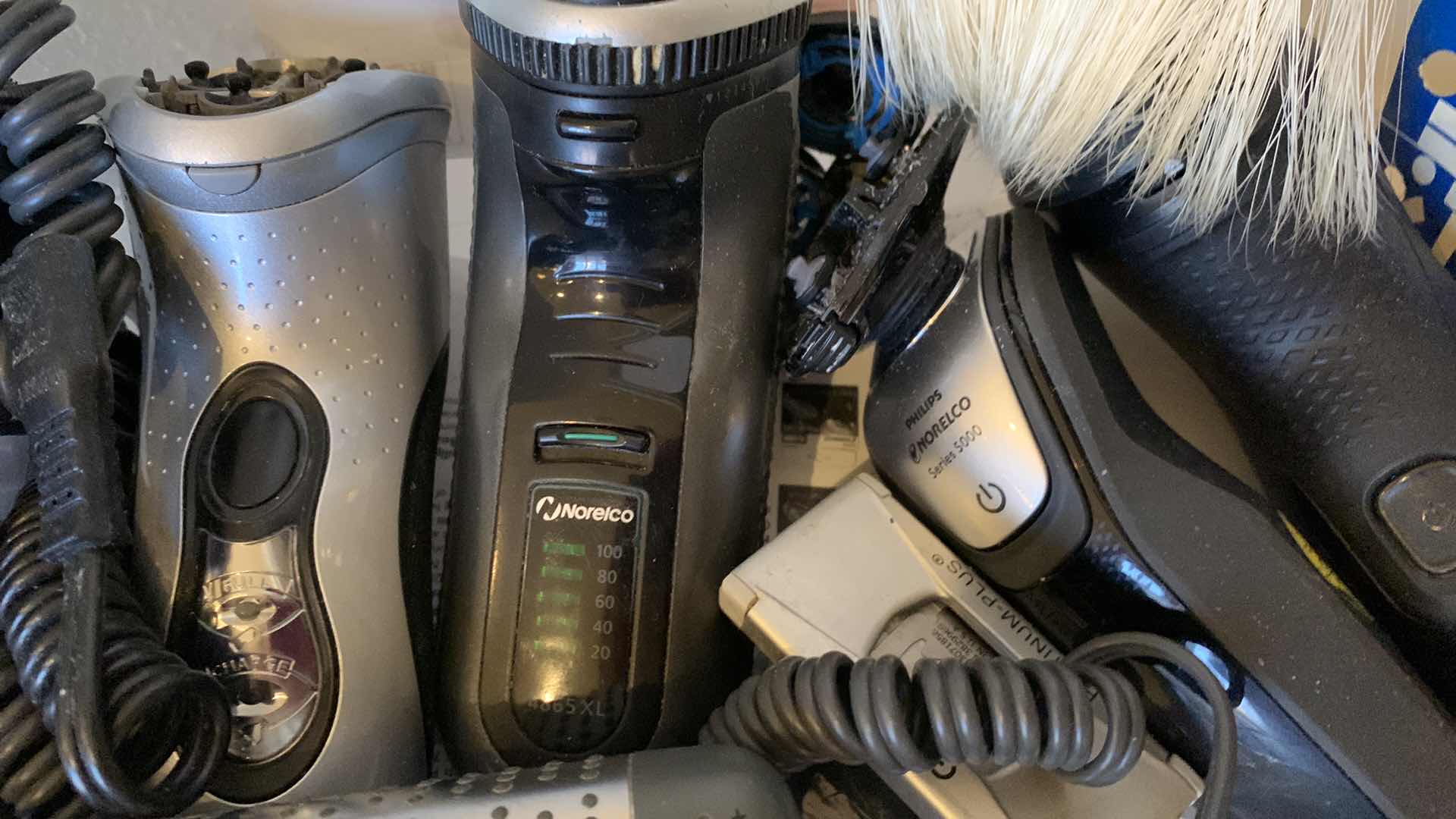 Photo 1 of MENS ELECTRIC SHAVERS