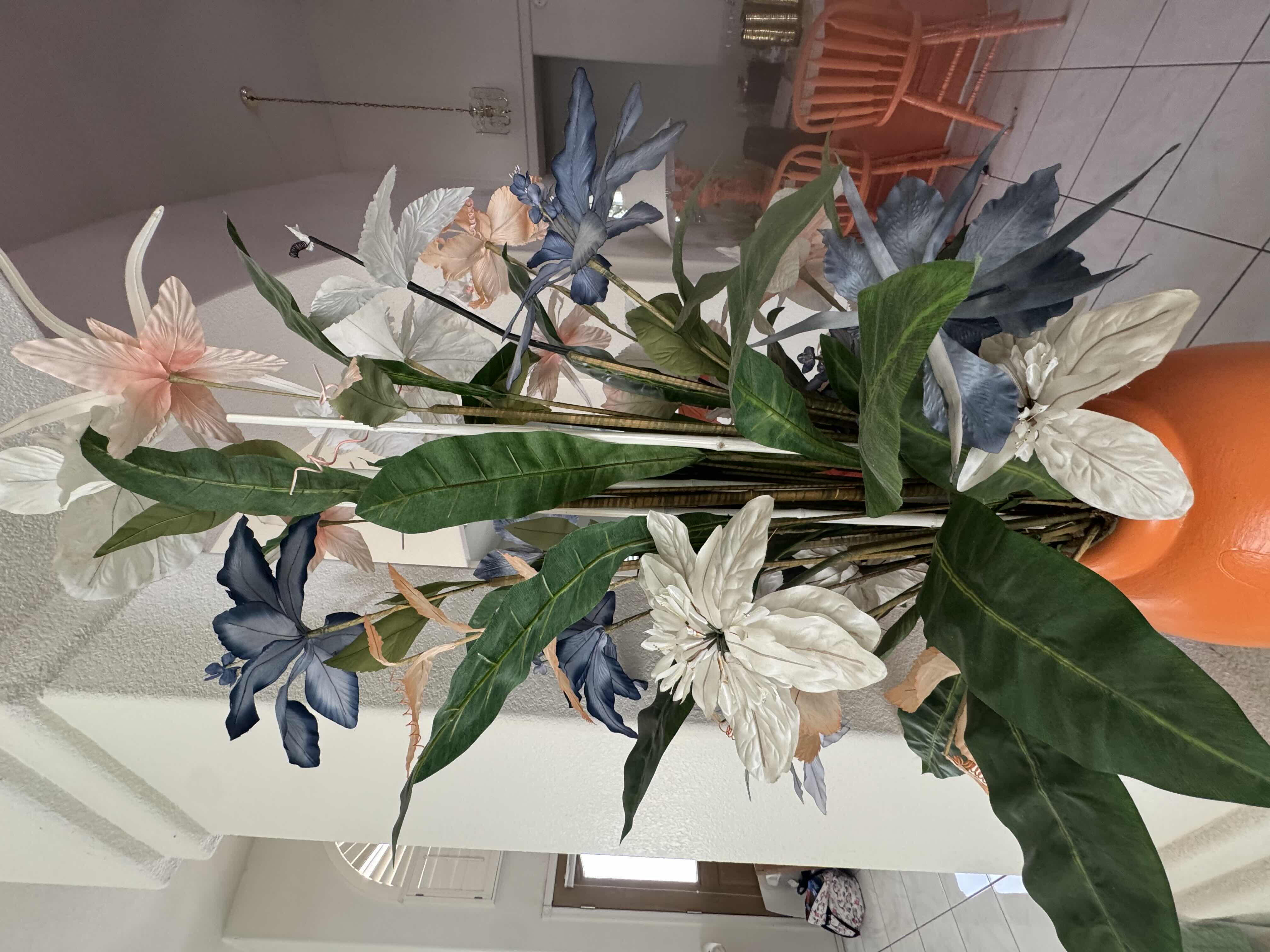 Photo 1 of VASE WITH SILK FLOWERS 6.5’