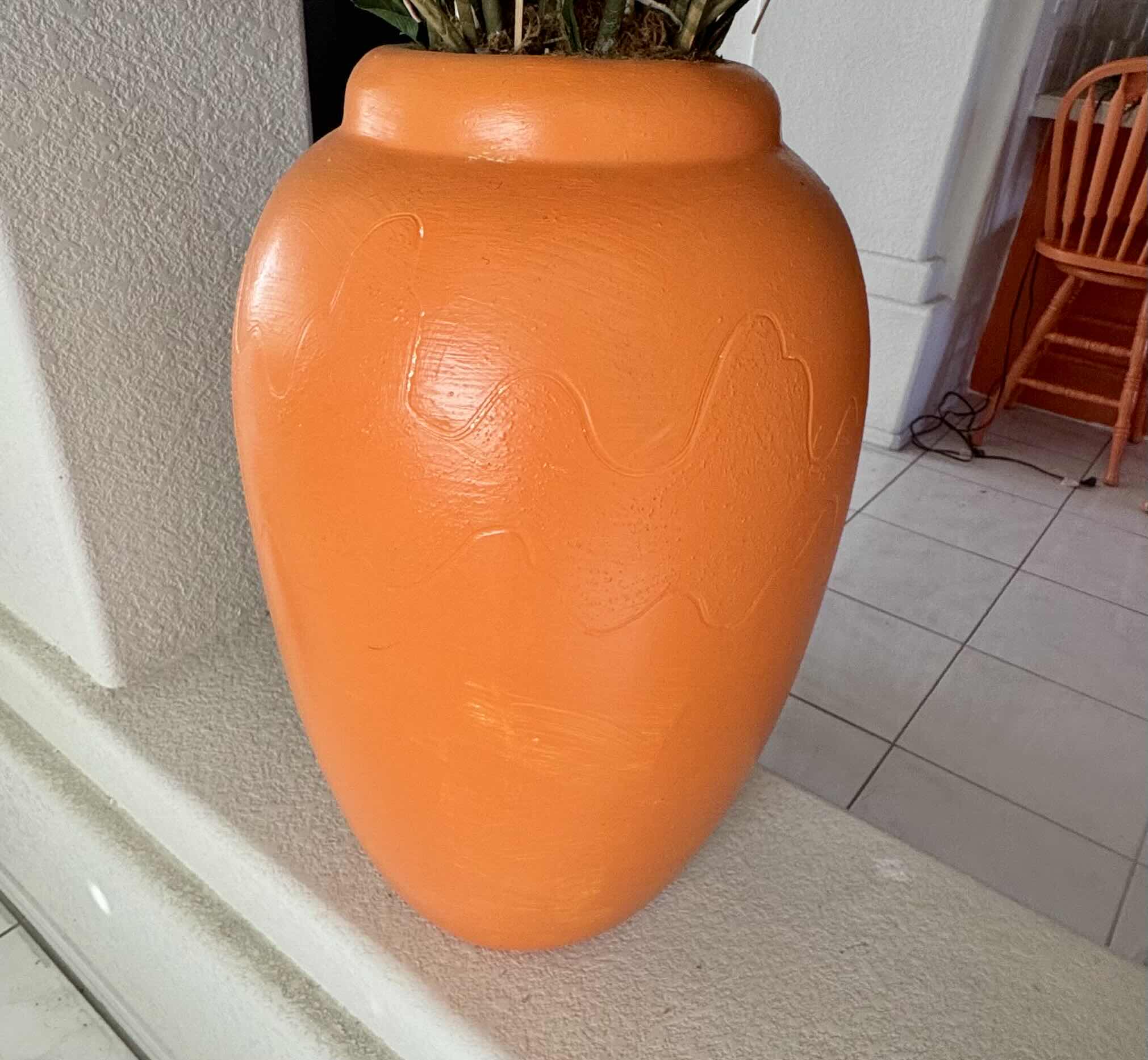 Photo 1 of VASE WITH SILK FLOWERS 6.5’