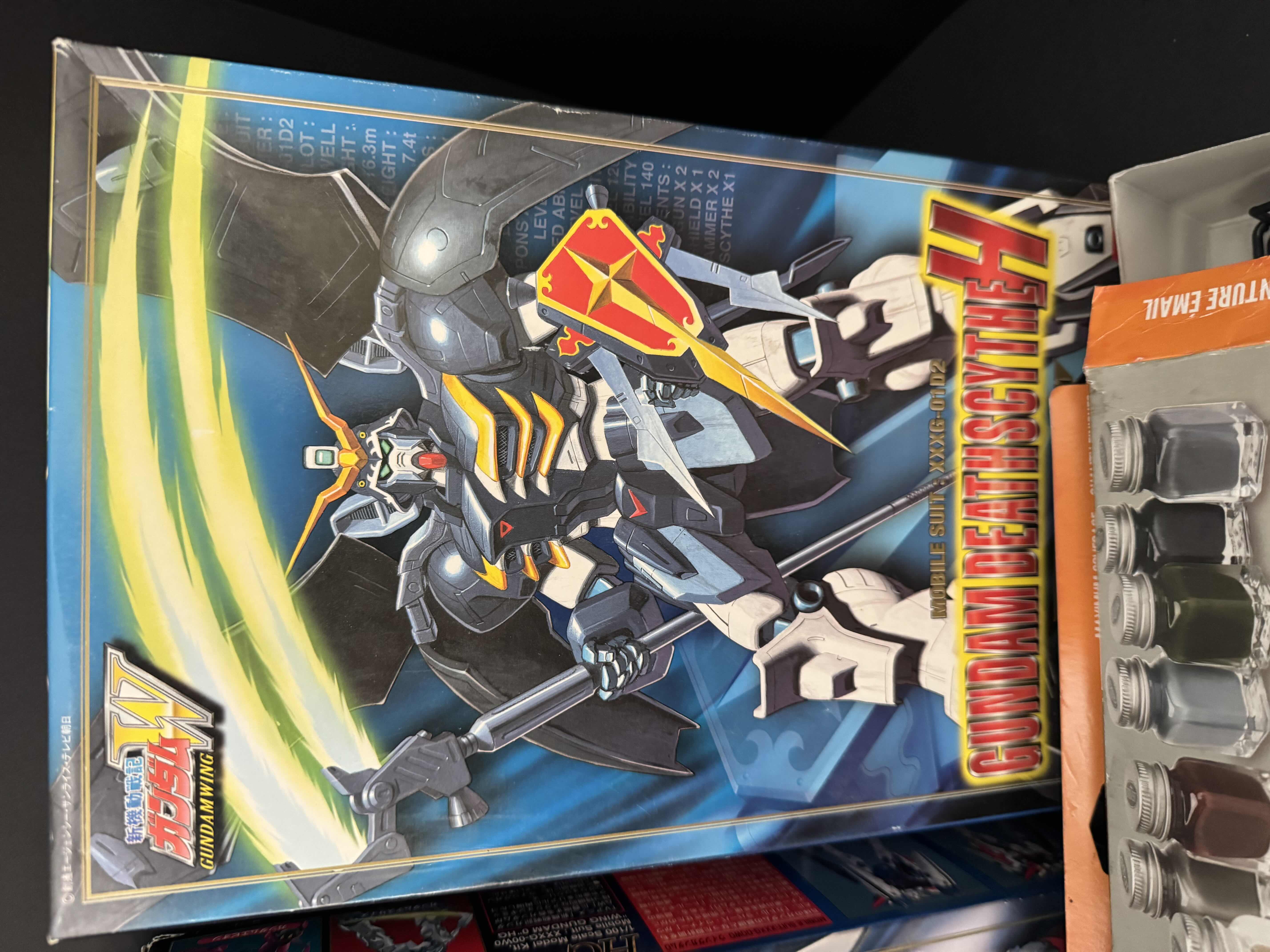 Photo 6 of 2 MODELS AND SET OF ENAMEL PAINT