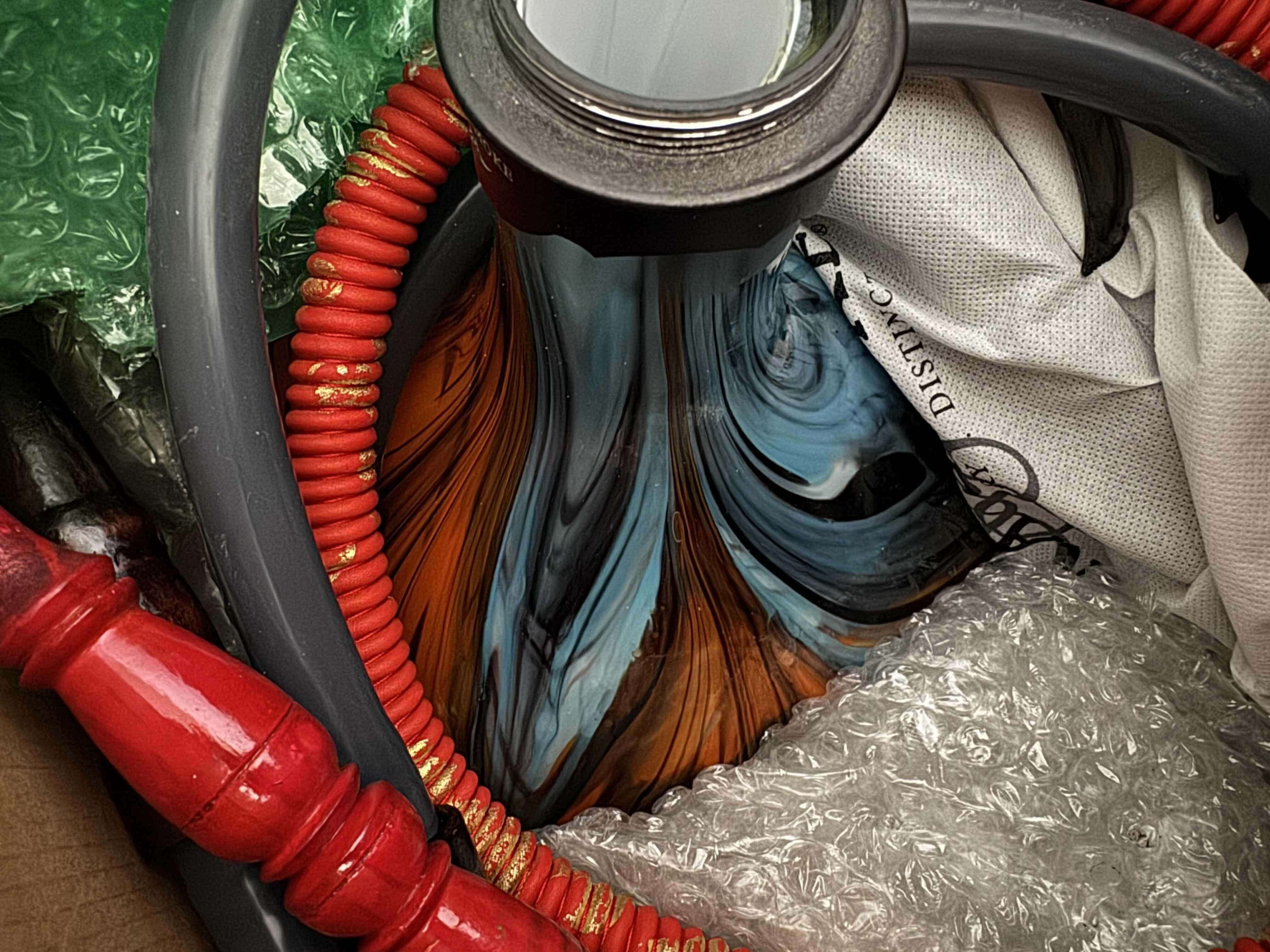 Photo 3 of CHAOS 31” HOOKAH BY SAHARA SMOKE