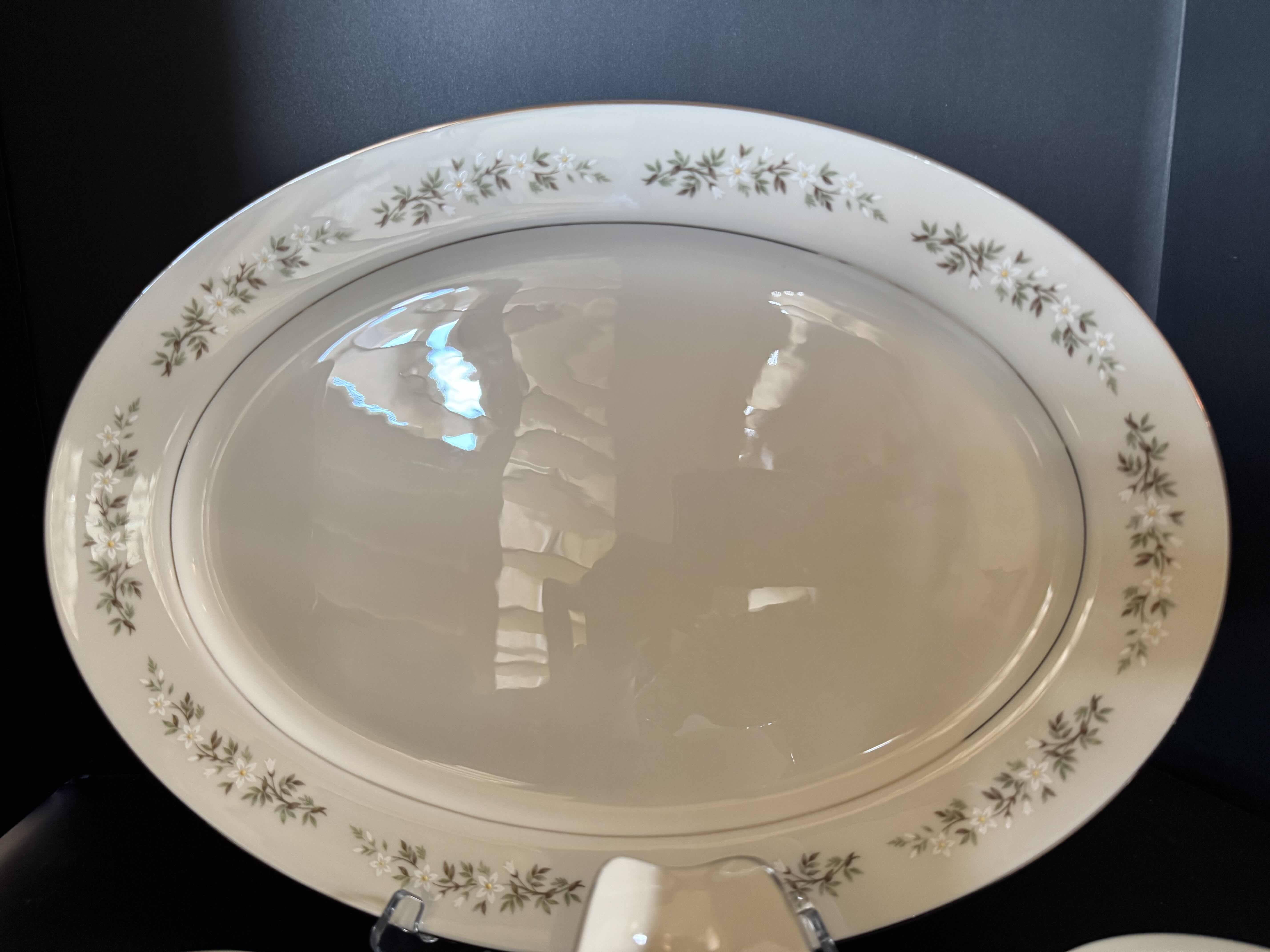 Photo 1 of 4 PIECES OF LENNOX BROOKDALE
(1) LARGE PLATTER, 2 SERVING BOWLS AND (1) GRAVY BOAT