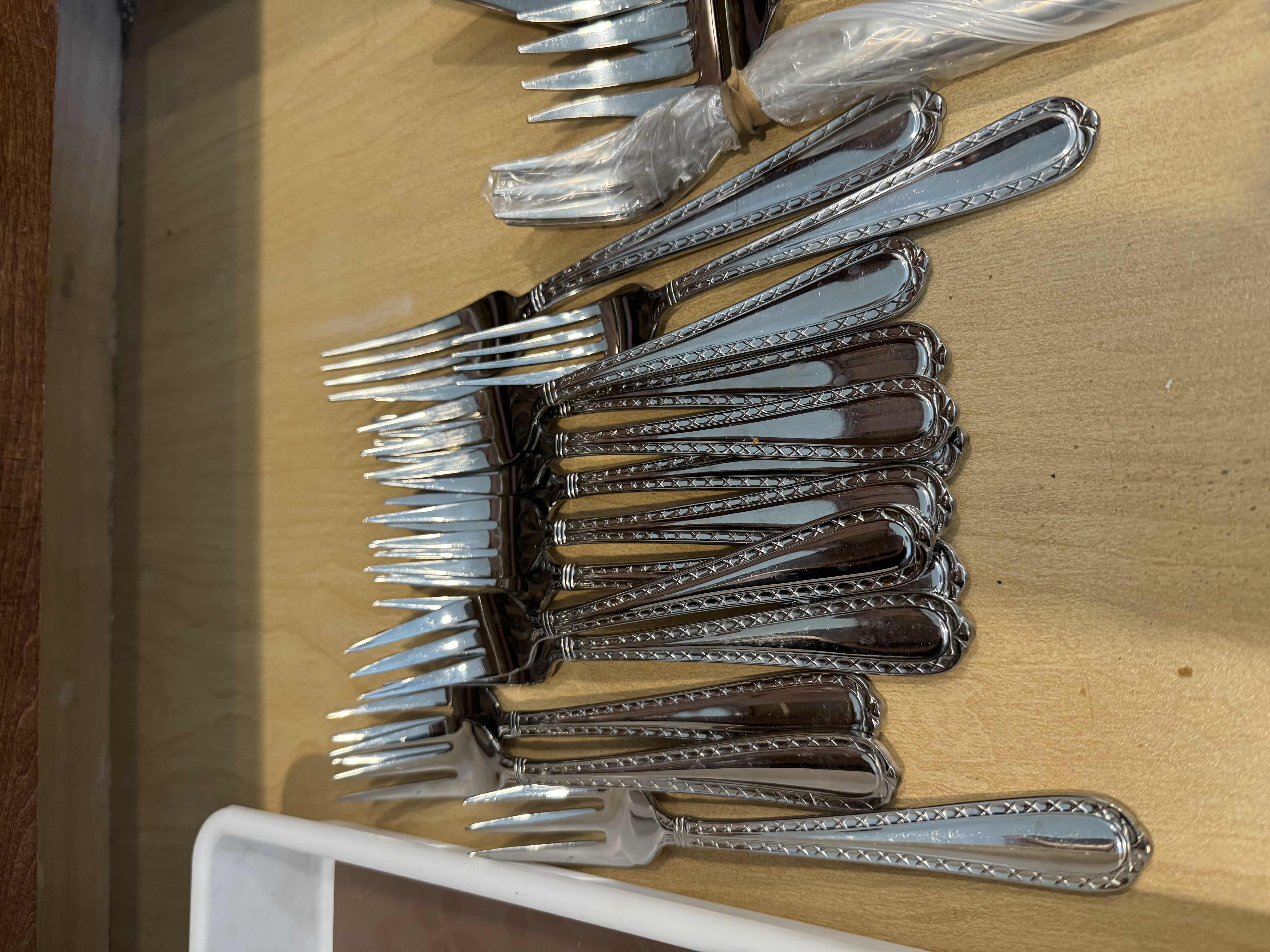 Photo 1 of CONTENTS OF DRAWER