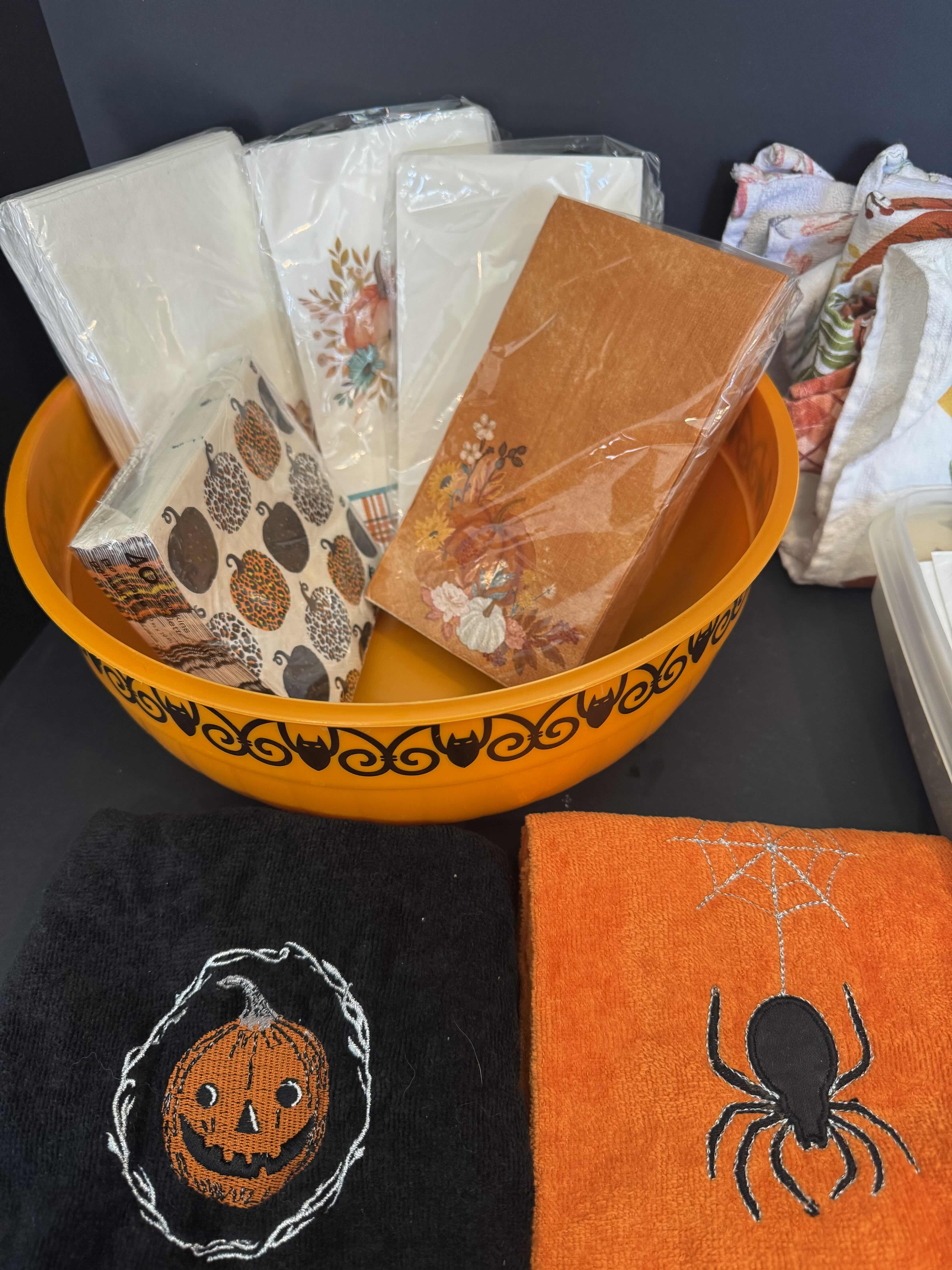 Photo 1 of ASSORTED HOLIDAY DECORATIVE ITEMS