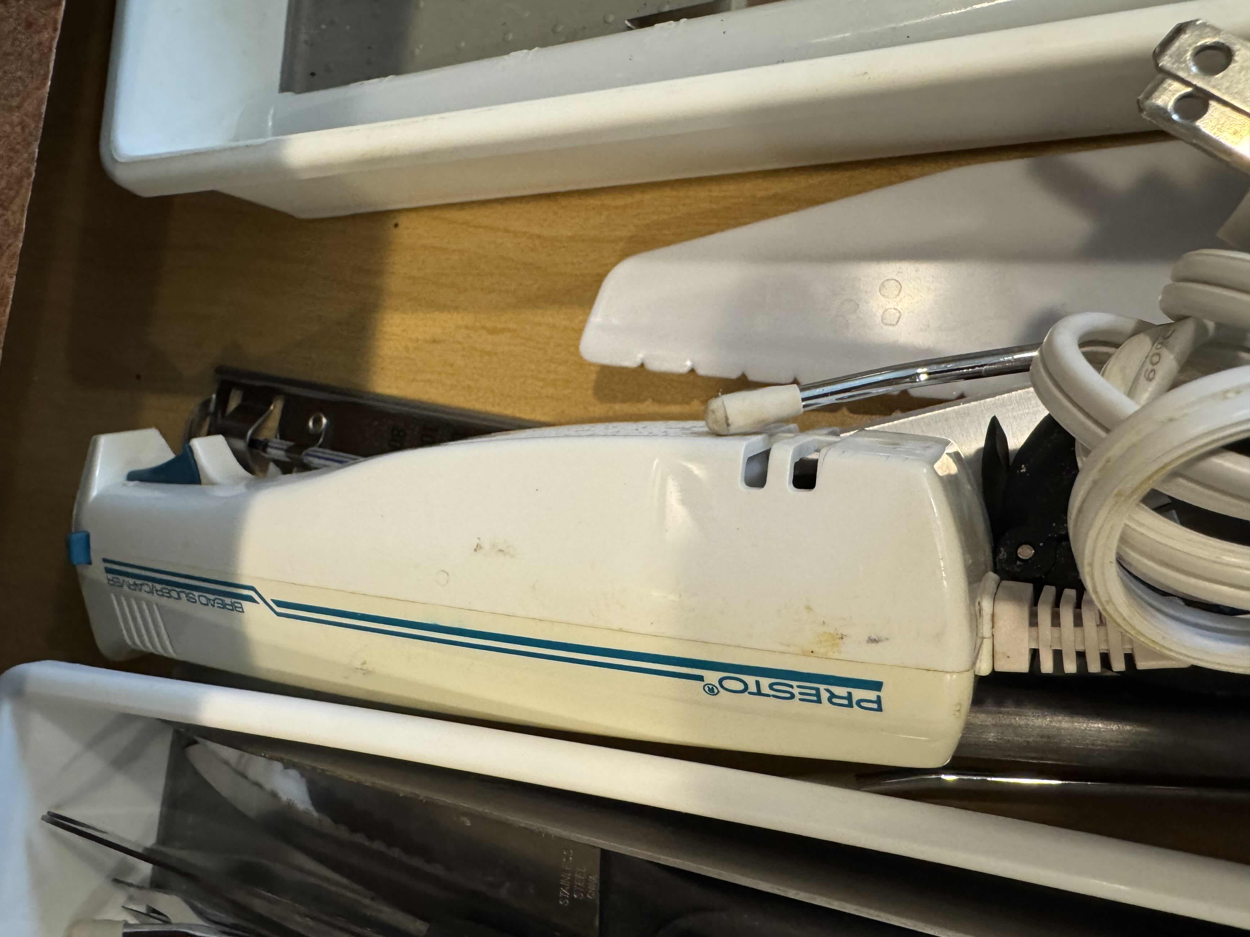 Photo 3 of CONTENTS OF DRAWER-KNIVES