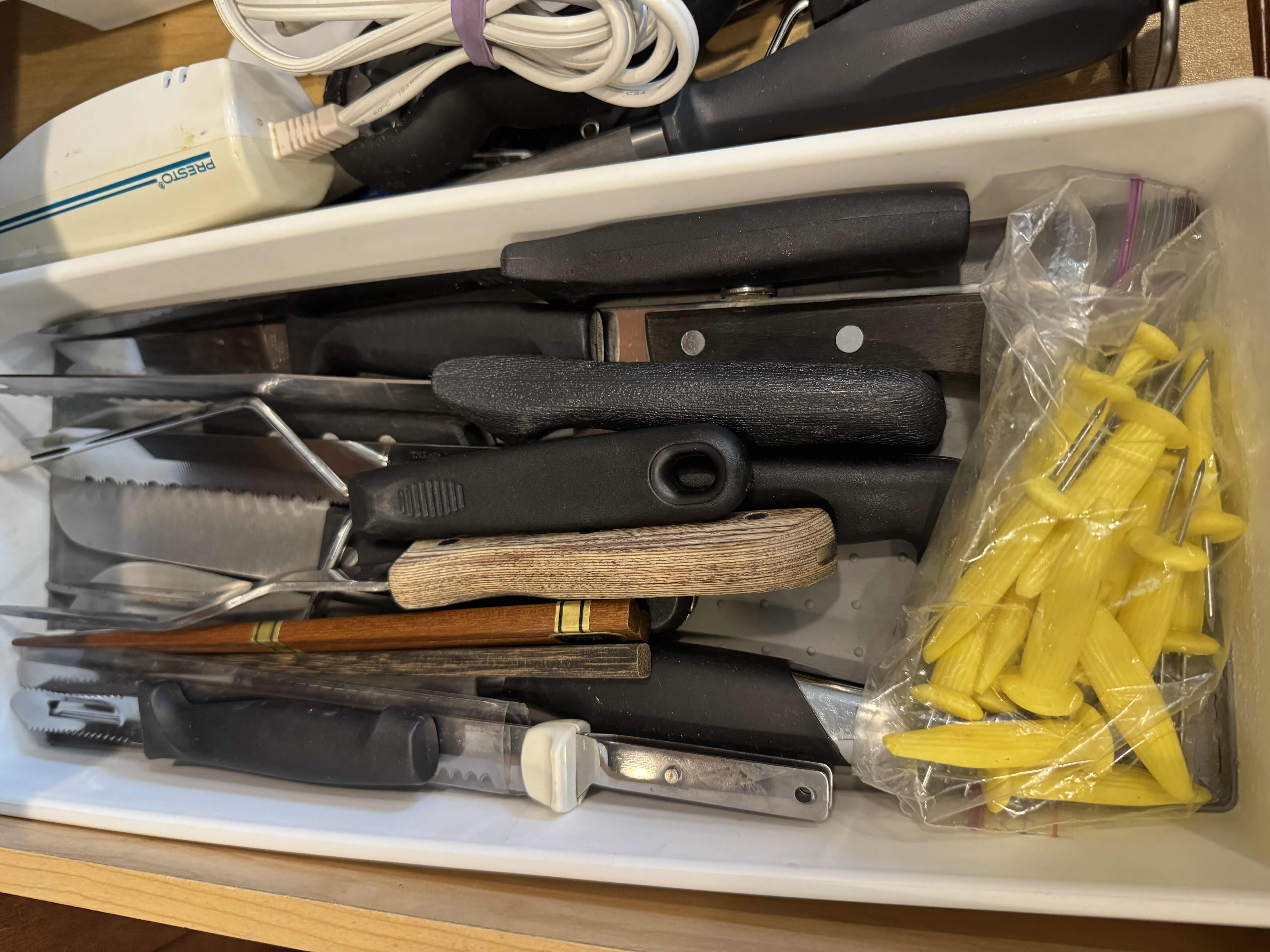 Photo 1 of CONTENTS OF DRAWER-KNIVES