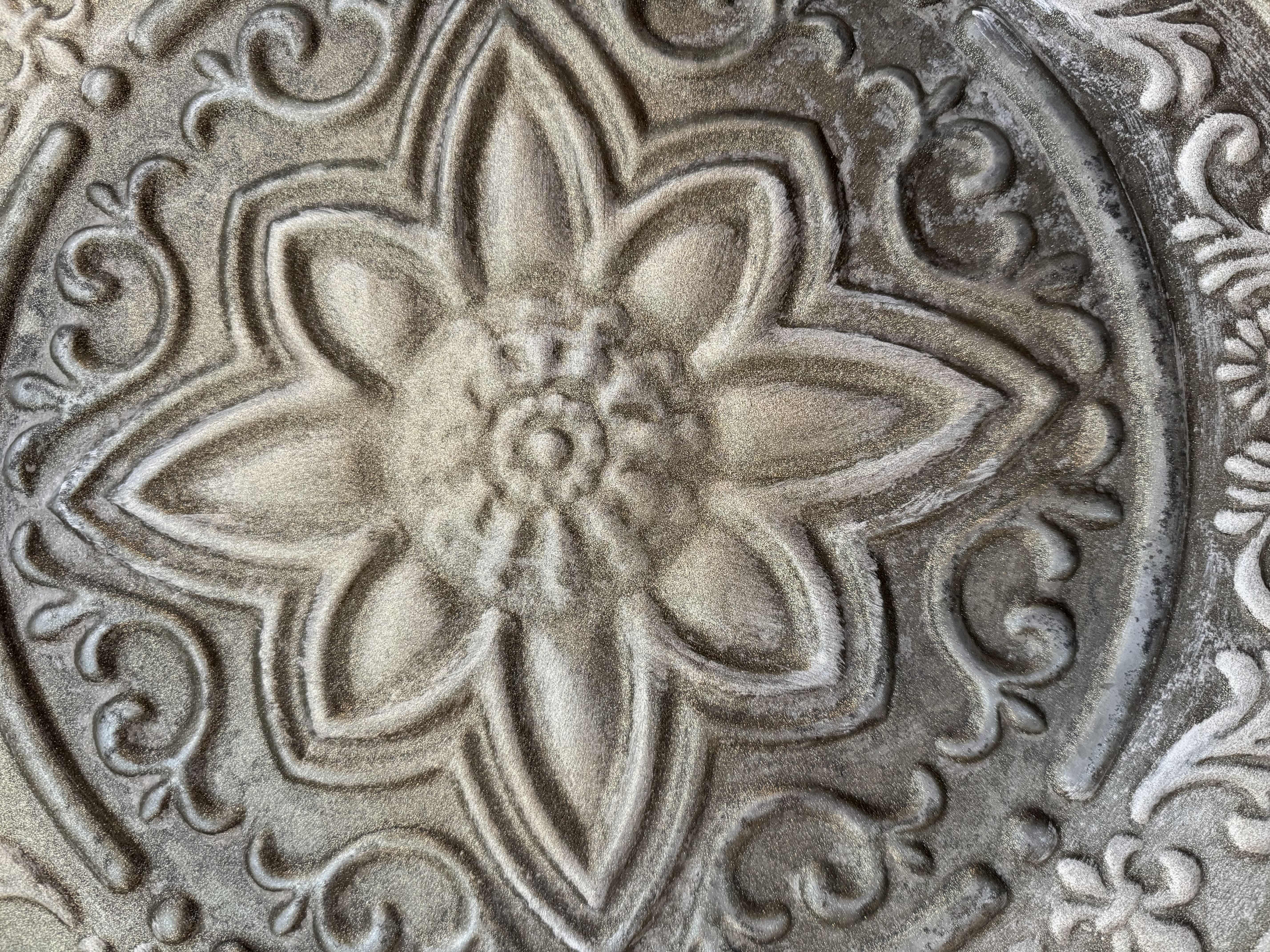 Photo 1 of 26” DIAMETER WALL ARTWORK IN METAL AND WOOD