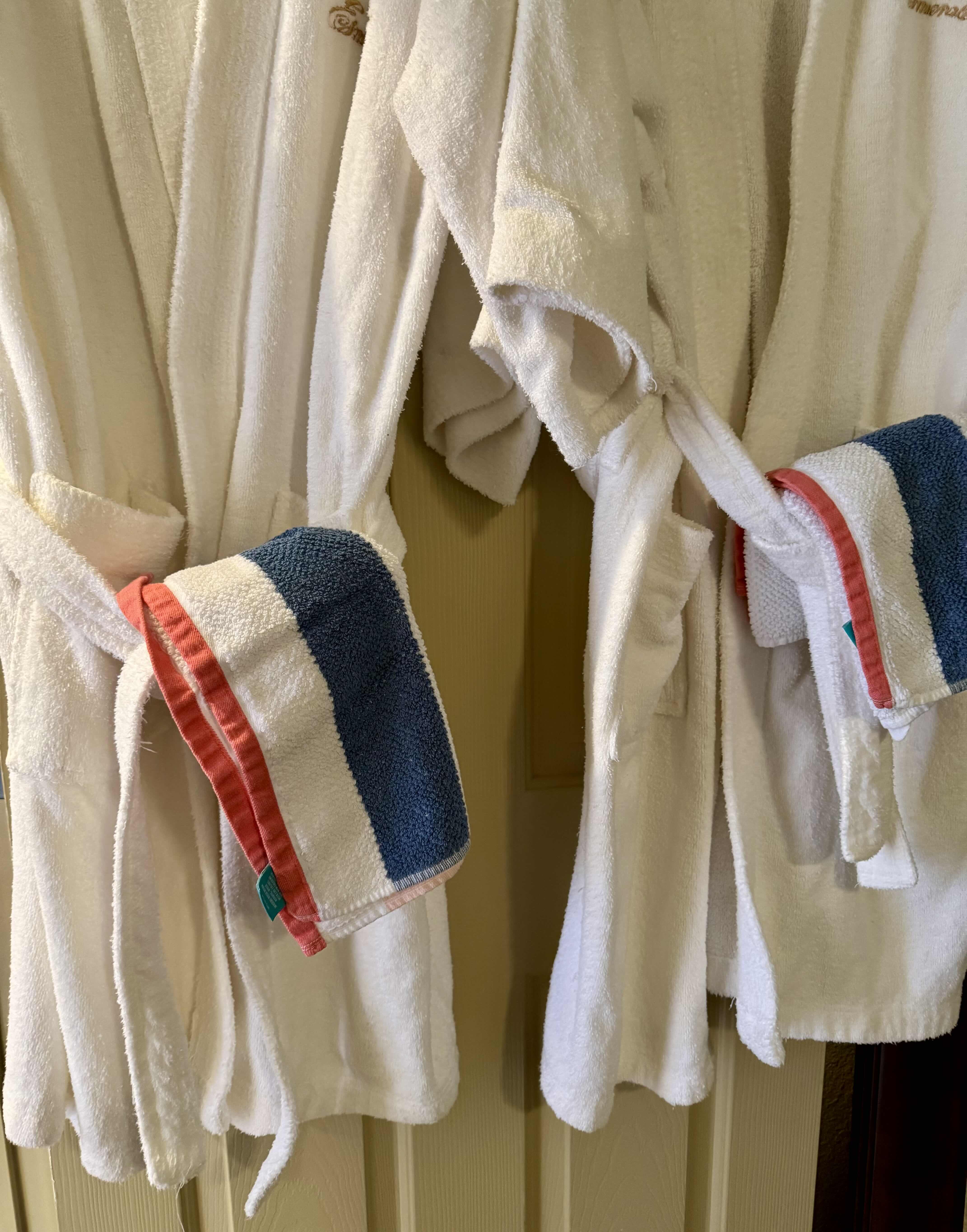 Photo 3 of 2- ESMERALDA ROBES WITH TOWELS