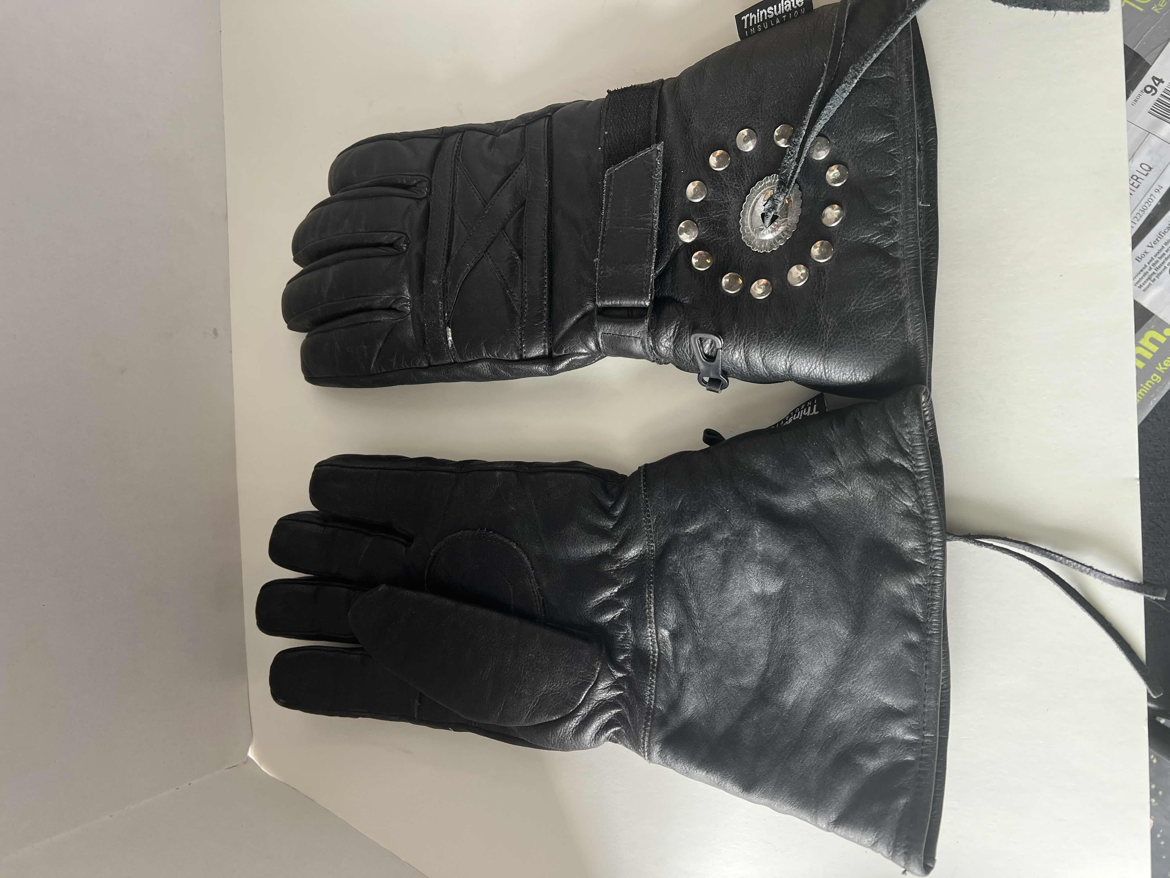 Photo 1 of BLACK LEATHCER MOTORCYCLE GLOVES. MENS LARGE