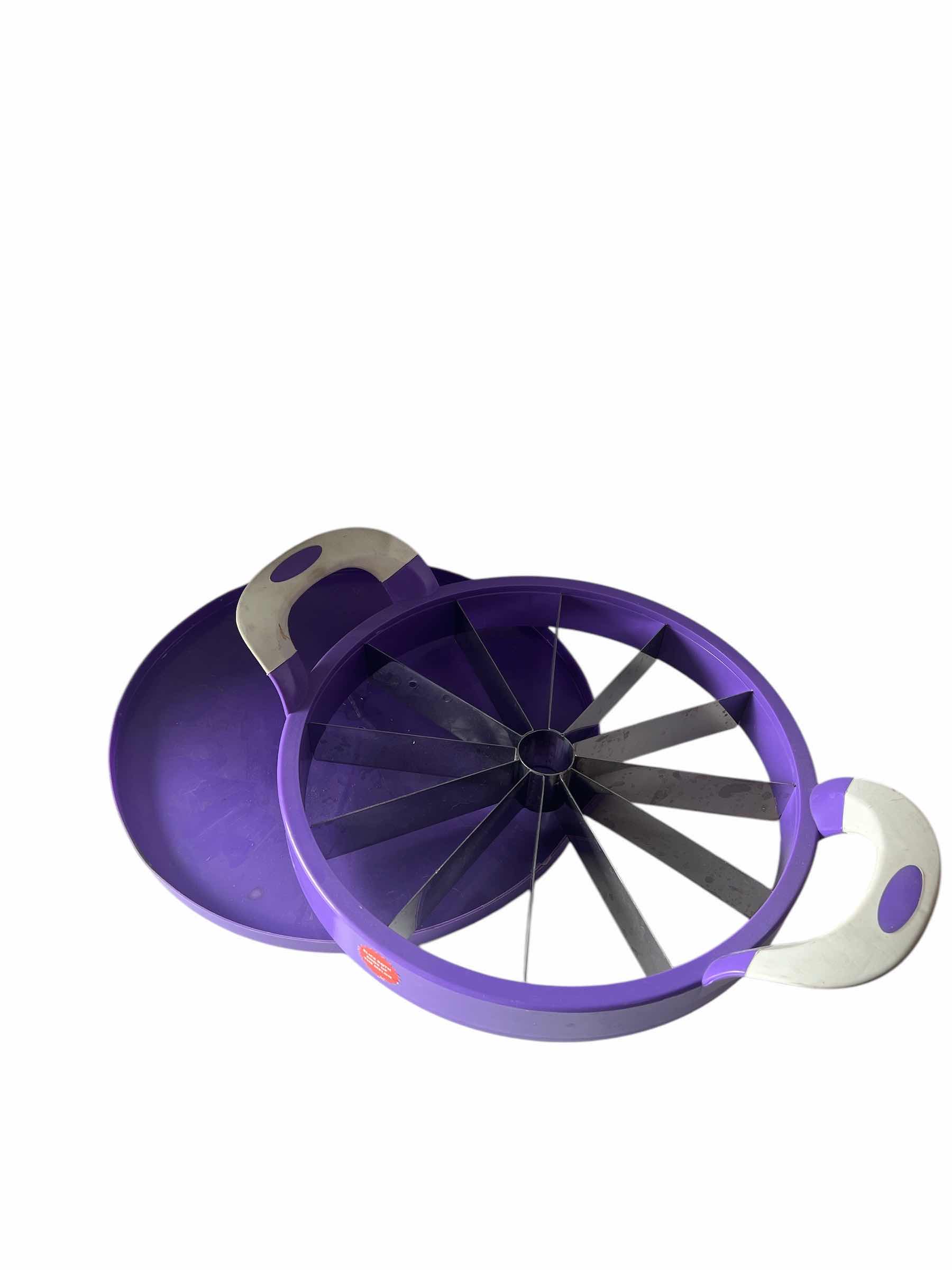 Photo 1 of MELON SLICER