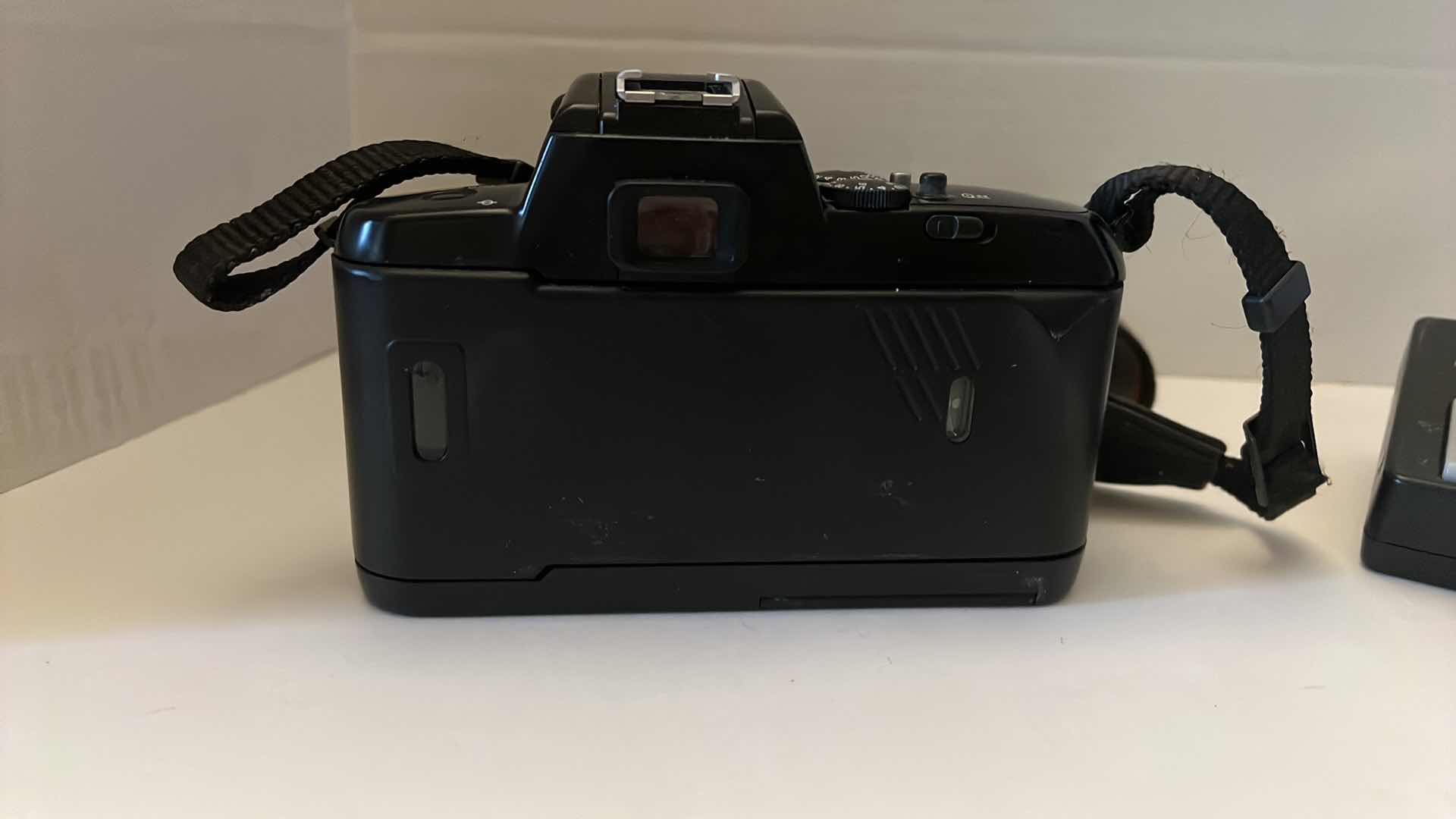 Photo 1 of NIKON AF N5005 FILM CAMERA