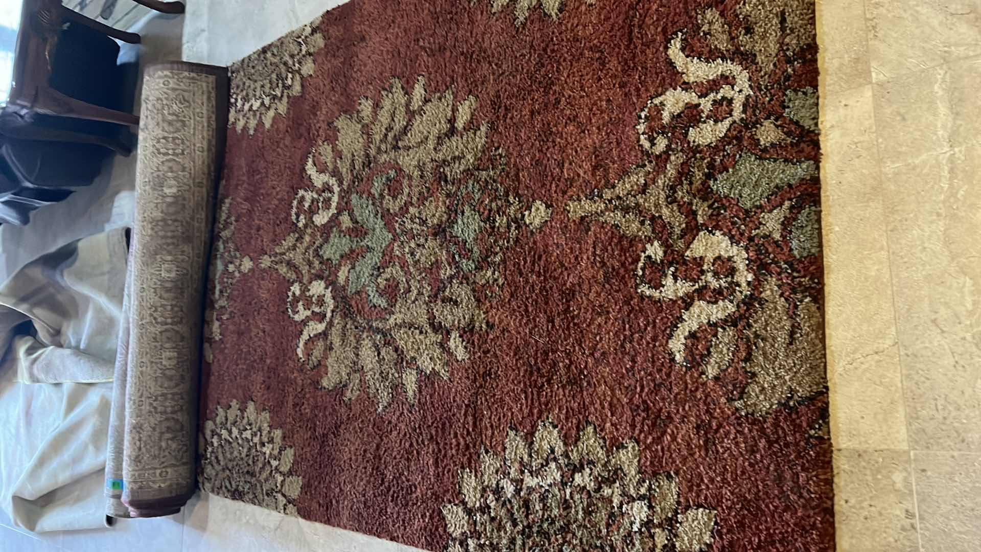 Photo 1 of AREA RUG 5’ x 8’