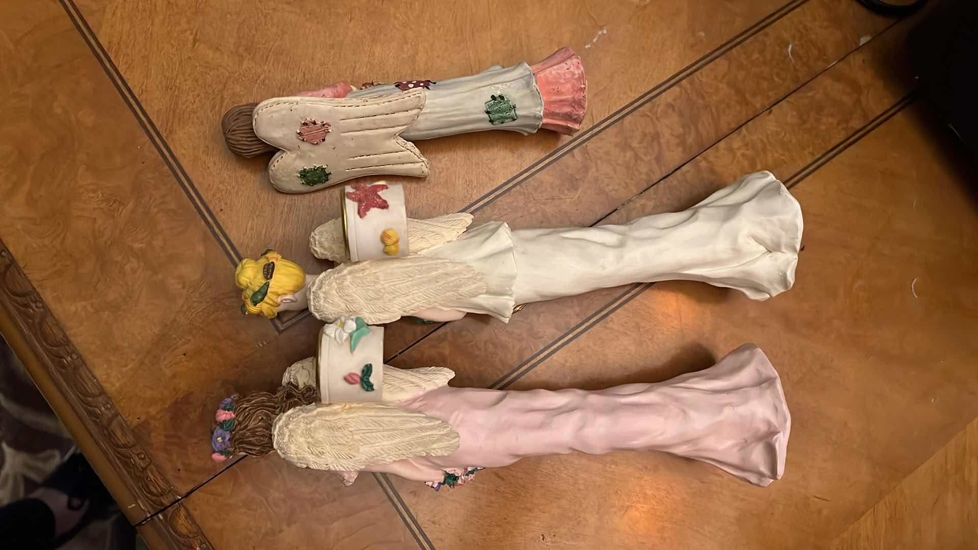 Photo 3 of HOME DECOR. 9”H RESIN ANGEL STATUES