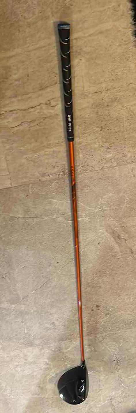 Photo 1 of TITLEIST TS2 915 D3 DRIVER. GOLF CLUB.