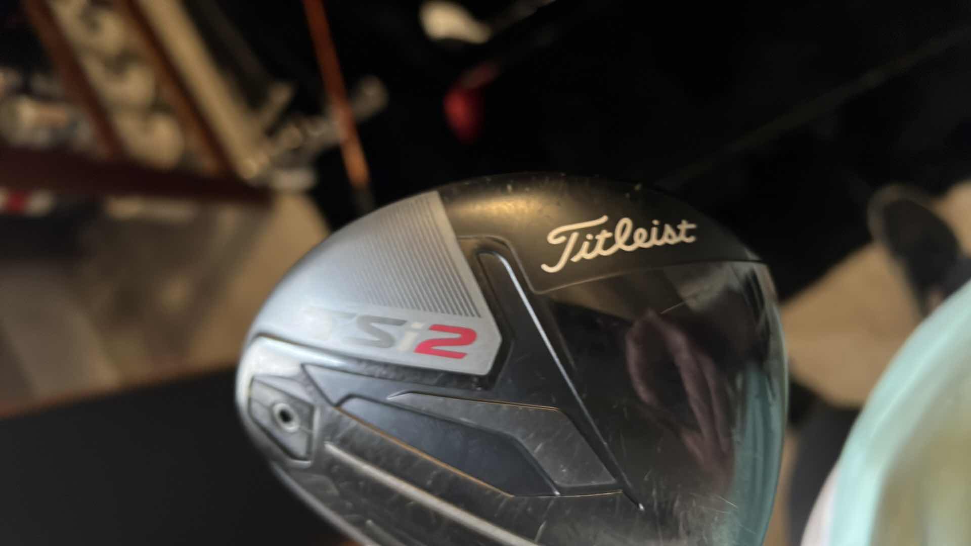 Photo 1 of TITLEIST TSi 2 DRIVER. GOLF CLUB. 50 FLEX. MIDSIZE