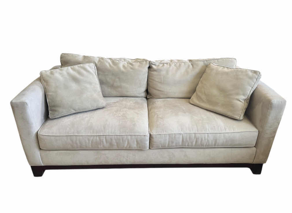 Photo 1 of 200
PEAR MICROFIBER SOFA, HOME FURNITURE, HOME ESSENTIALS,
LIGHT GRAY

78” X 36” X H30”