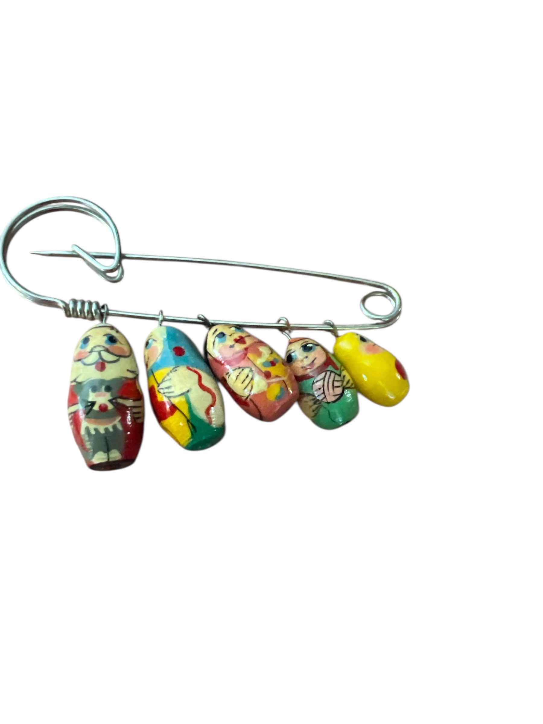 Photo 1 of TRAVEL SOUVENIRS LOT - DULLES AIRPORT POCKET KNIFE - RUSSIAN NESTING DOLL PIN AND MORE