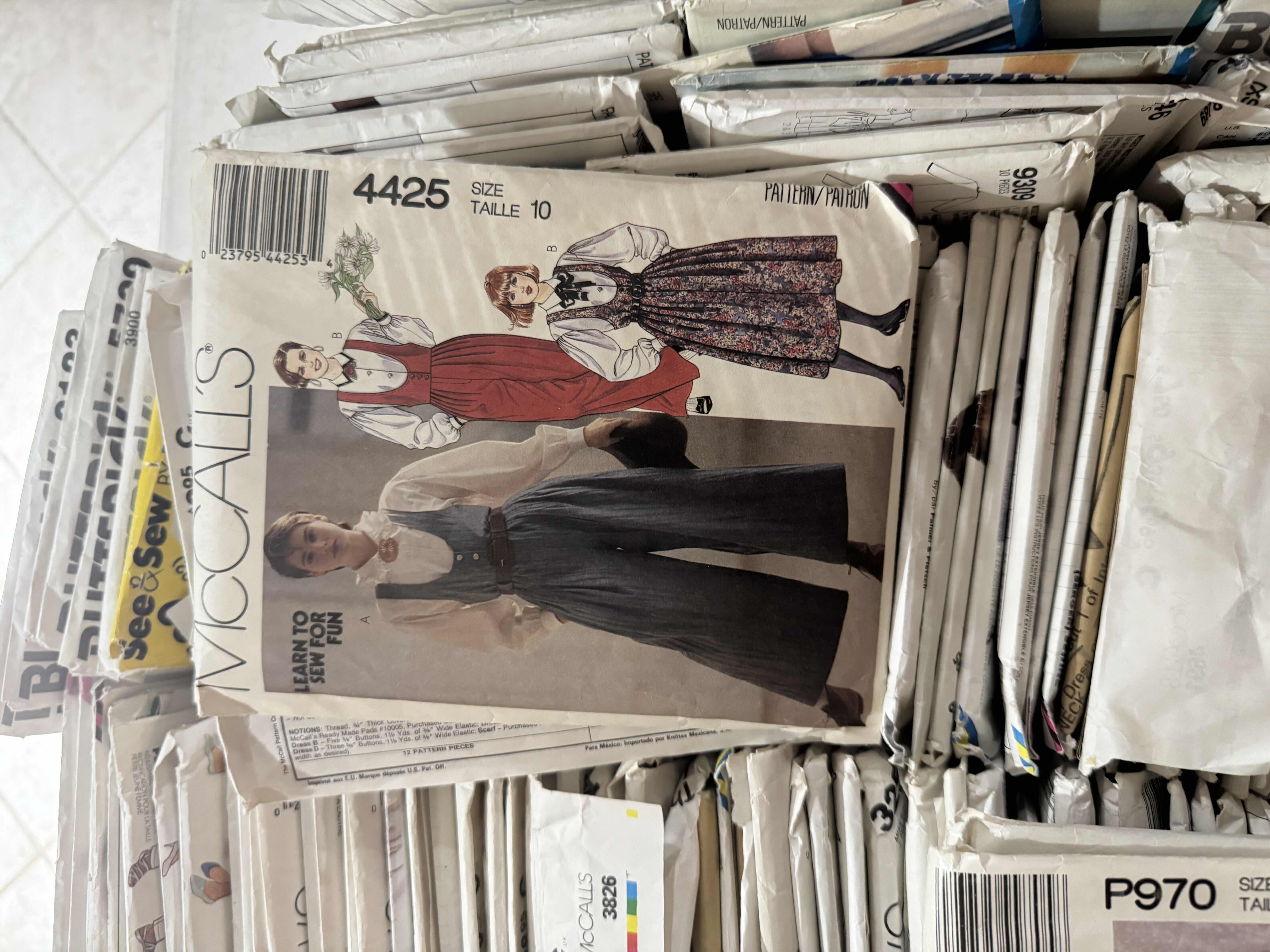 Photo 3 of TOTE OF PATTERNS