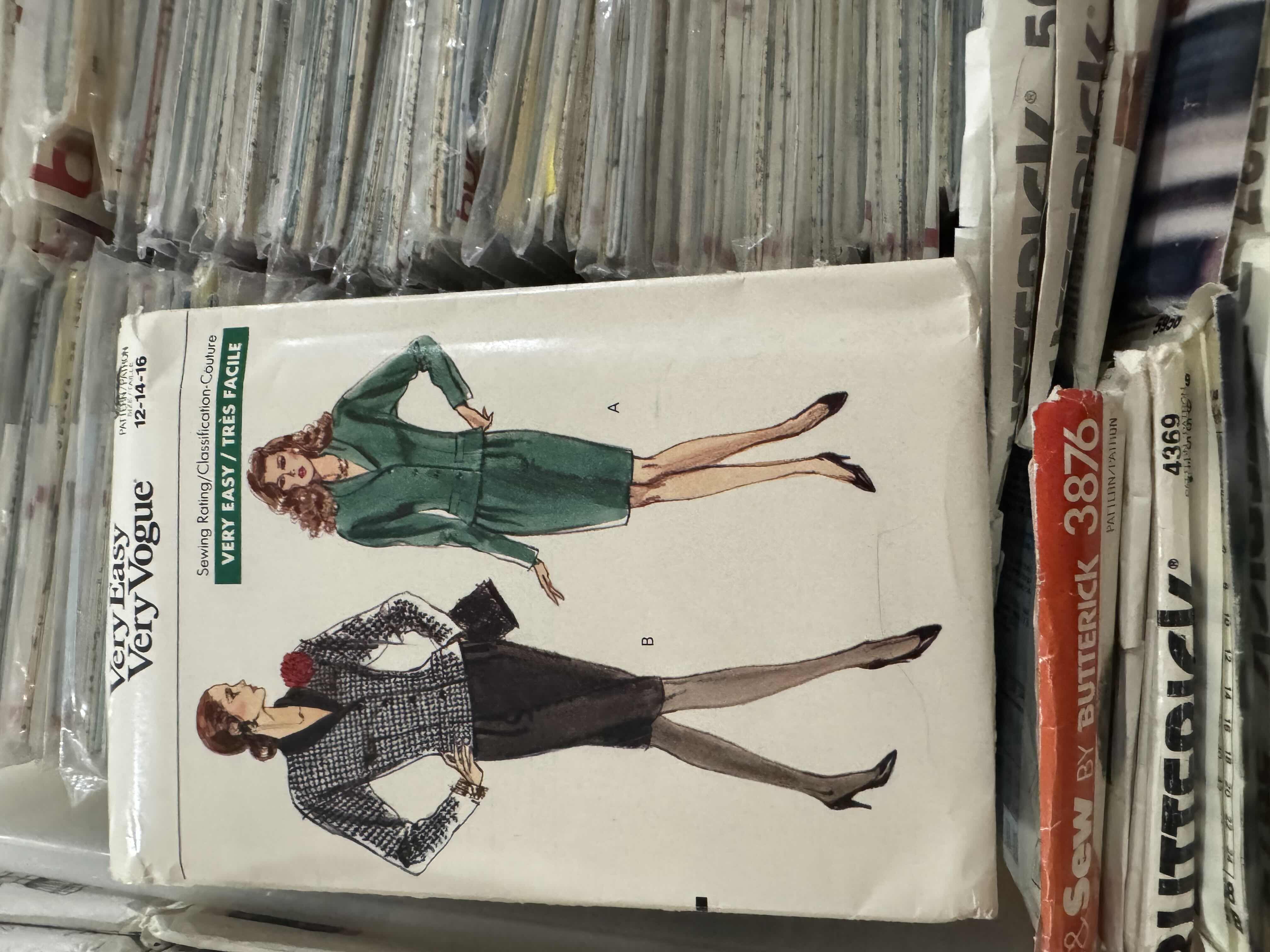 Photo 2 of TOTE OF PATTERNS