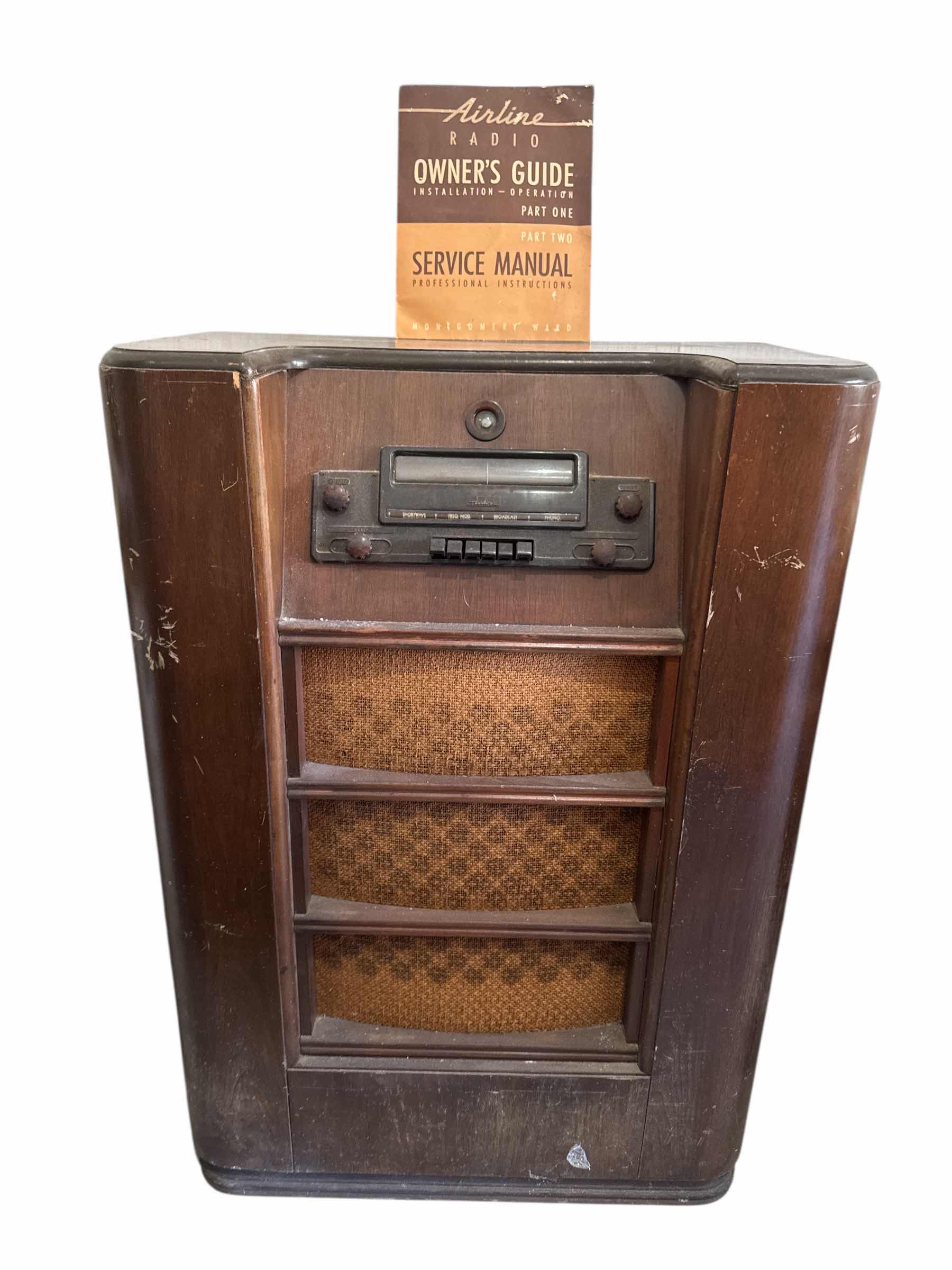 Photo 1 of 75 AIRLINE RADIO WITH OWNERS GUIDE(UNKNOWN IF OPERATIONAL)