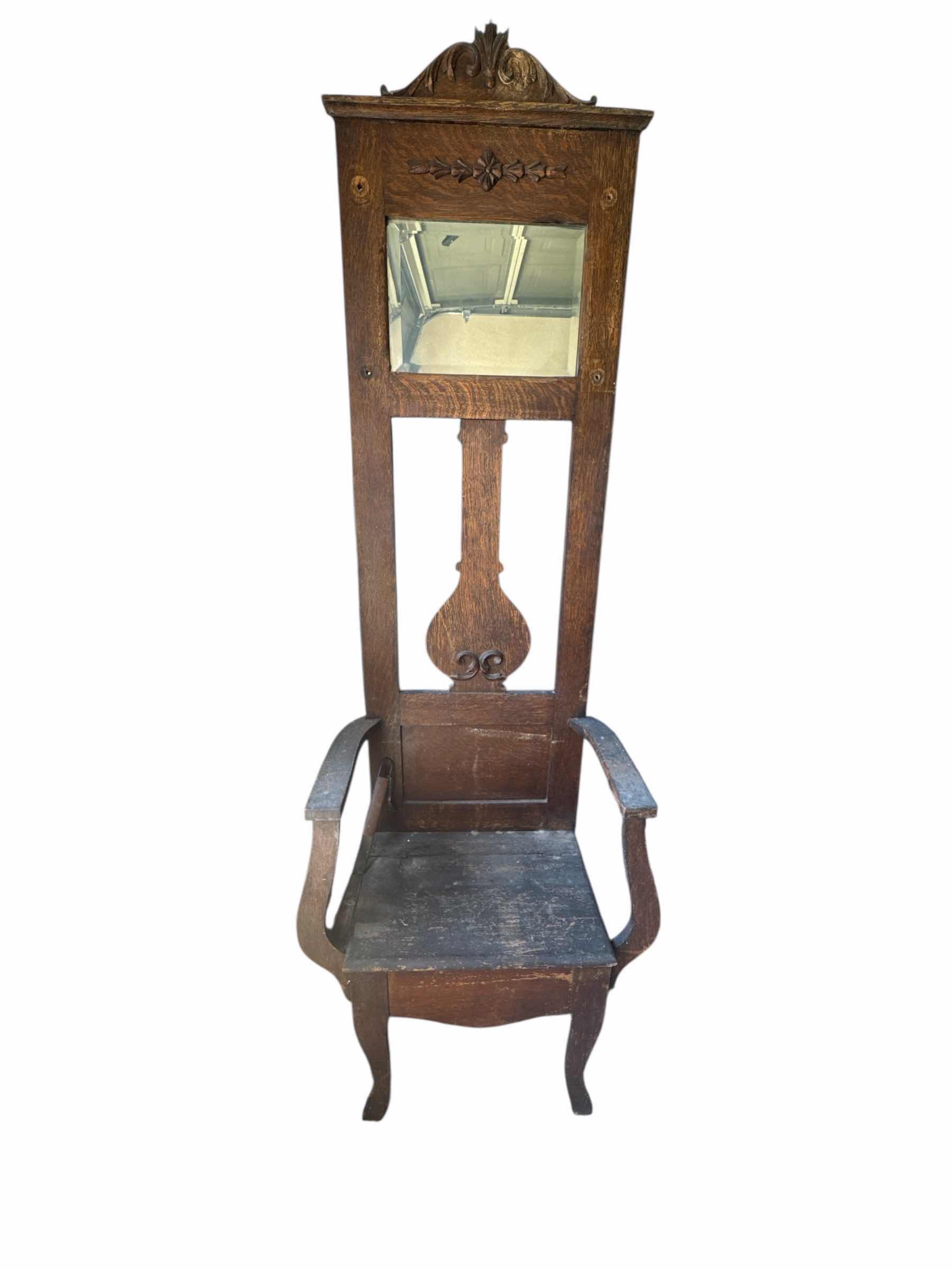 Photo 1 of 1000
ANTIQUE HALL TREE CHAIR