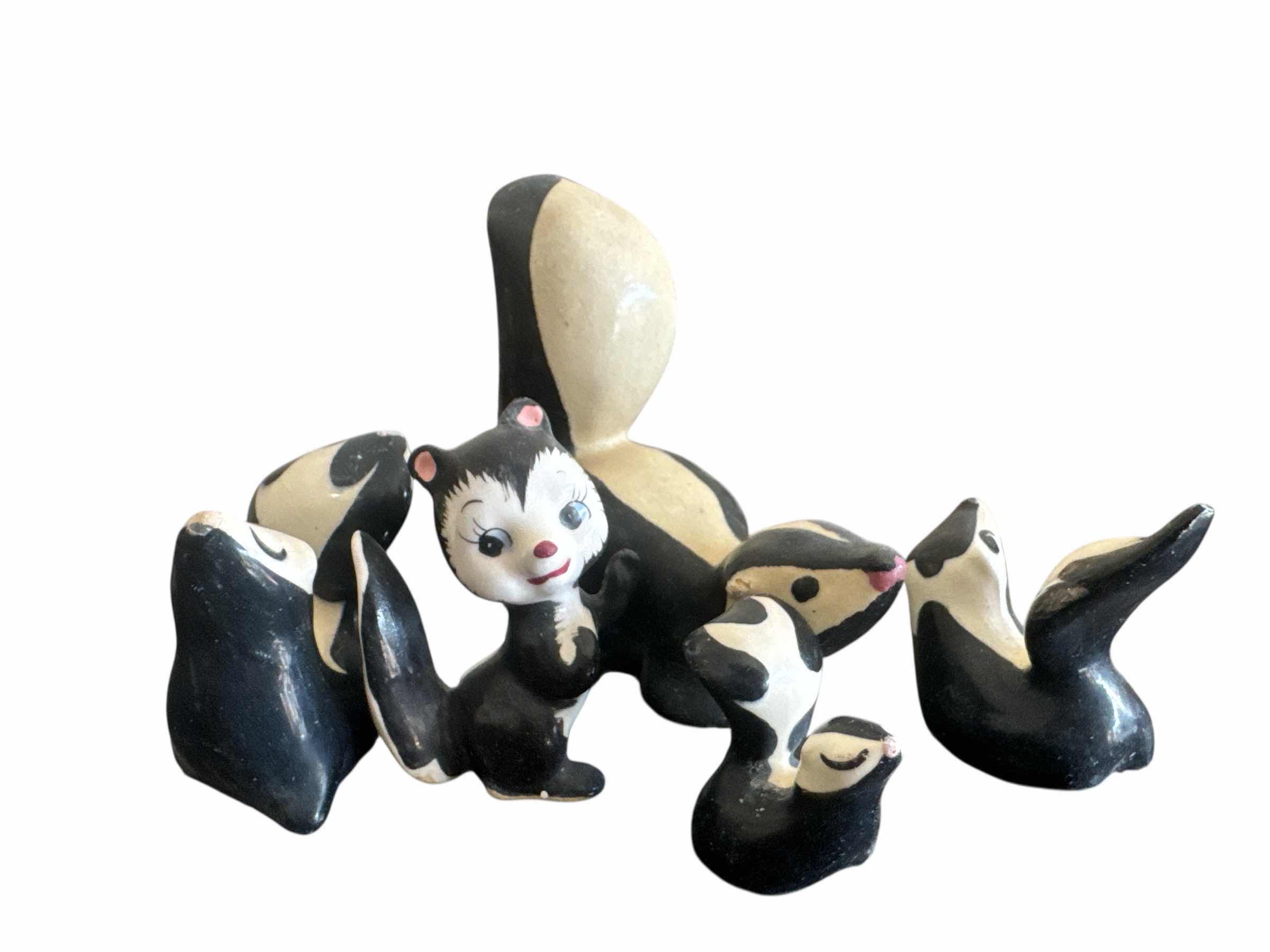 Photo 2 of 5 Vintage  FIGURINES