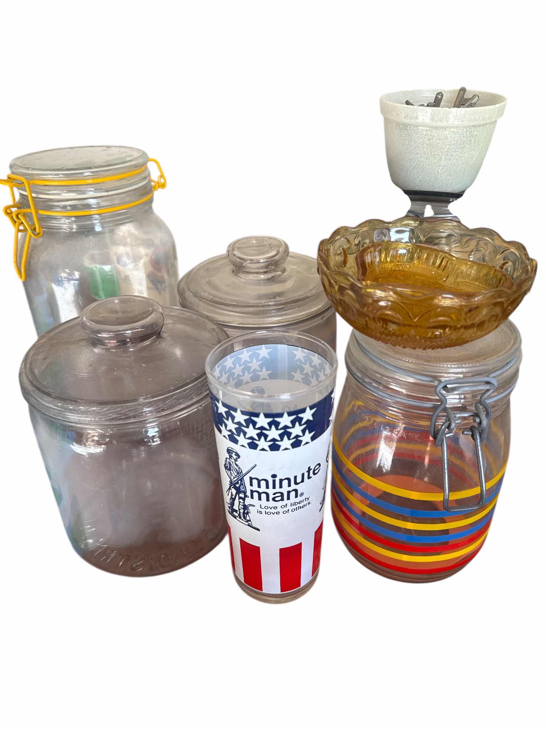 Photo 1 of 10 VINTAGE ITEMS: GLASSWARE AND KEYS