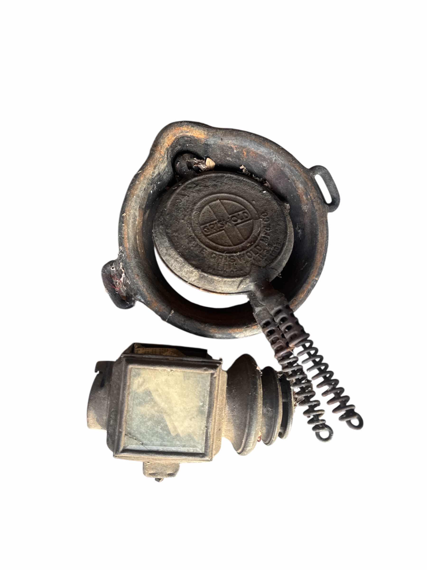 Photo 1 of 250
GRISWOLD CAST IRON WAFFLE MAKER AND BASE & COWL LAMP