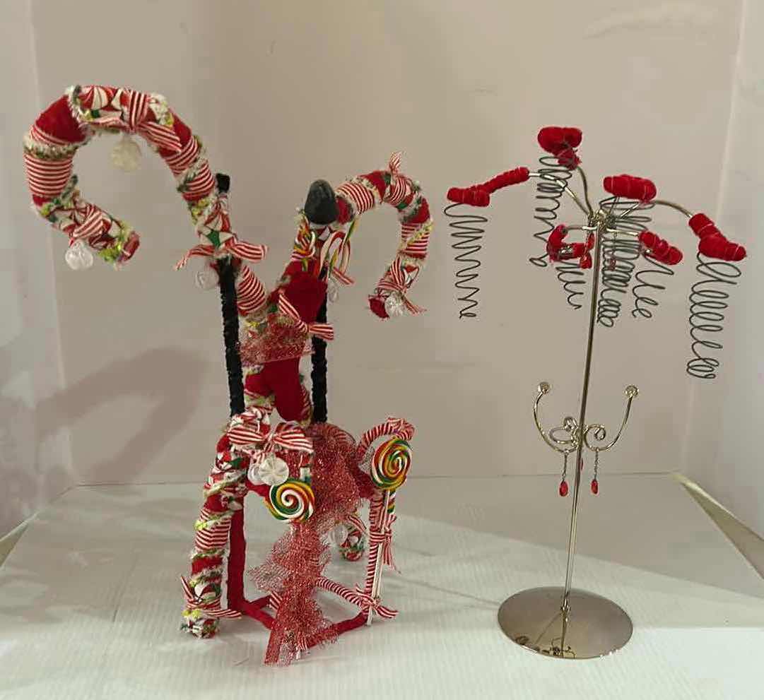 Photo 1 of 2- CHRISTMAS DECO