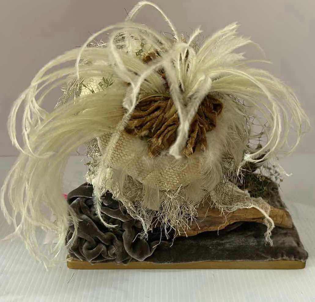 Photo 1 of GLOOM SHROOM COLLECTABLE