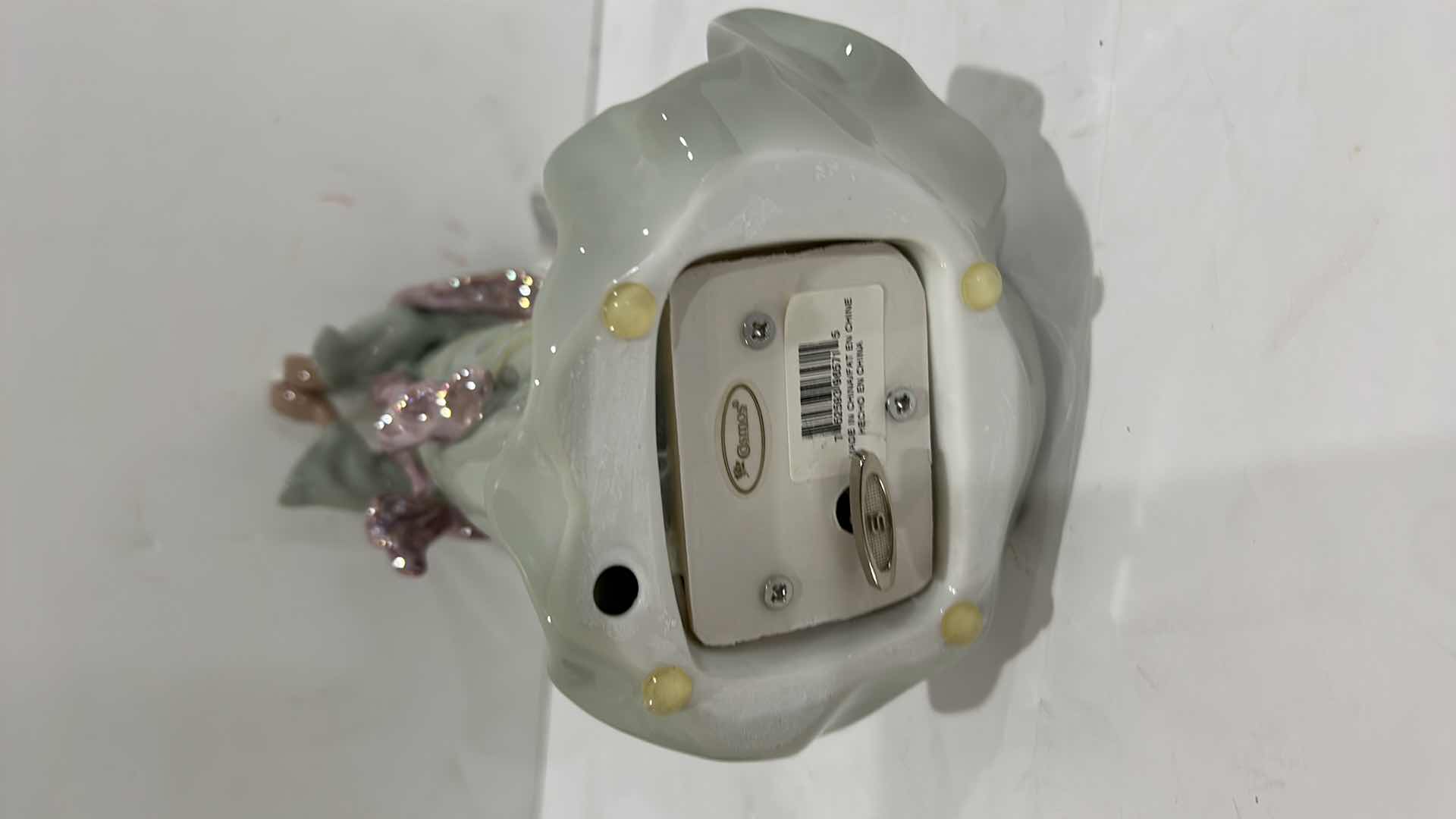 Photo 1 of 1 MUSIC BOX FIGURINE H10” AND 2 SMALL ANGELS