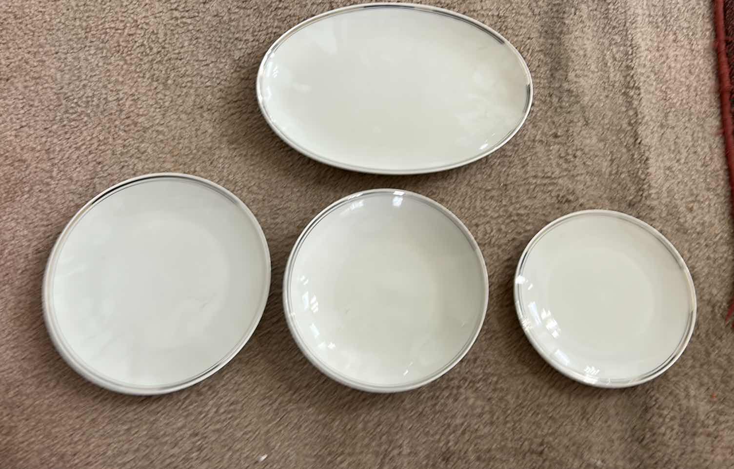 Photo 1 of 30 PC BAVARIA PORCELAIN CHINA ASSORTMENT