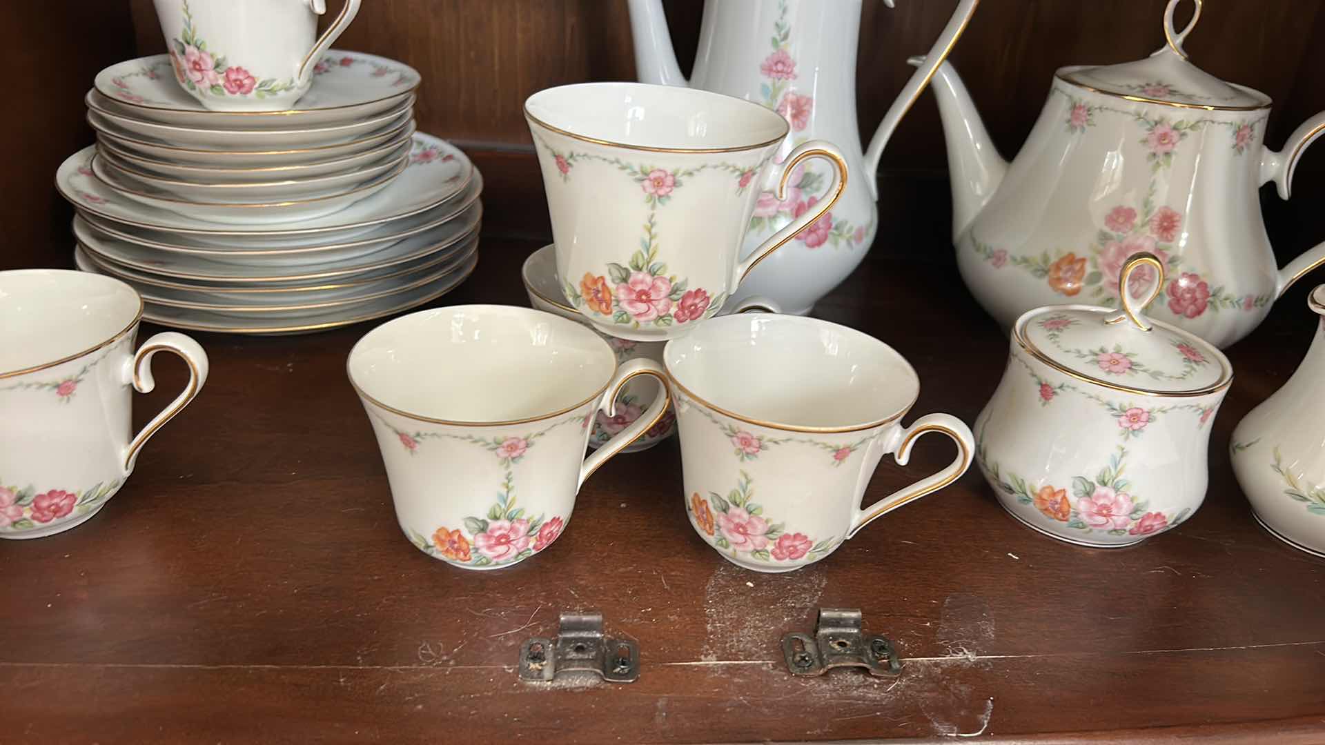 Photo 1 of 25 PIECE BAVARIA PORCELAIN CHINA ASSORTMENT