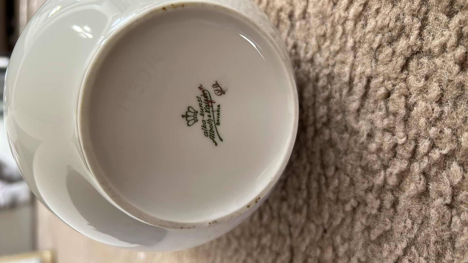 Photo 1 of 25 PIECE BAVARIA PORCELAIN CHINA ASSORTMENT