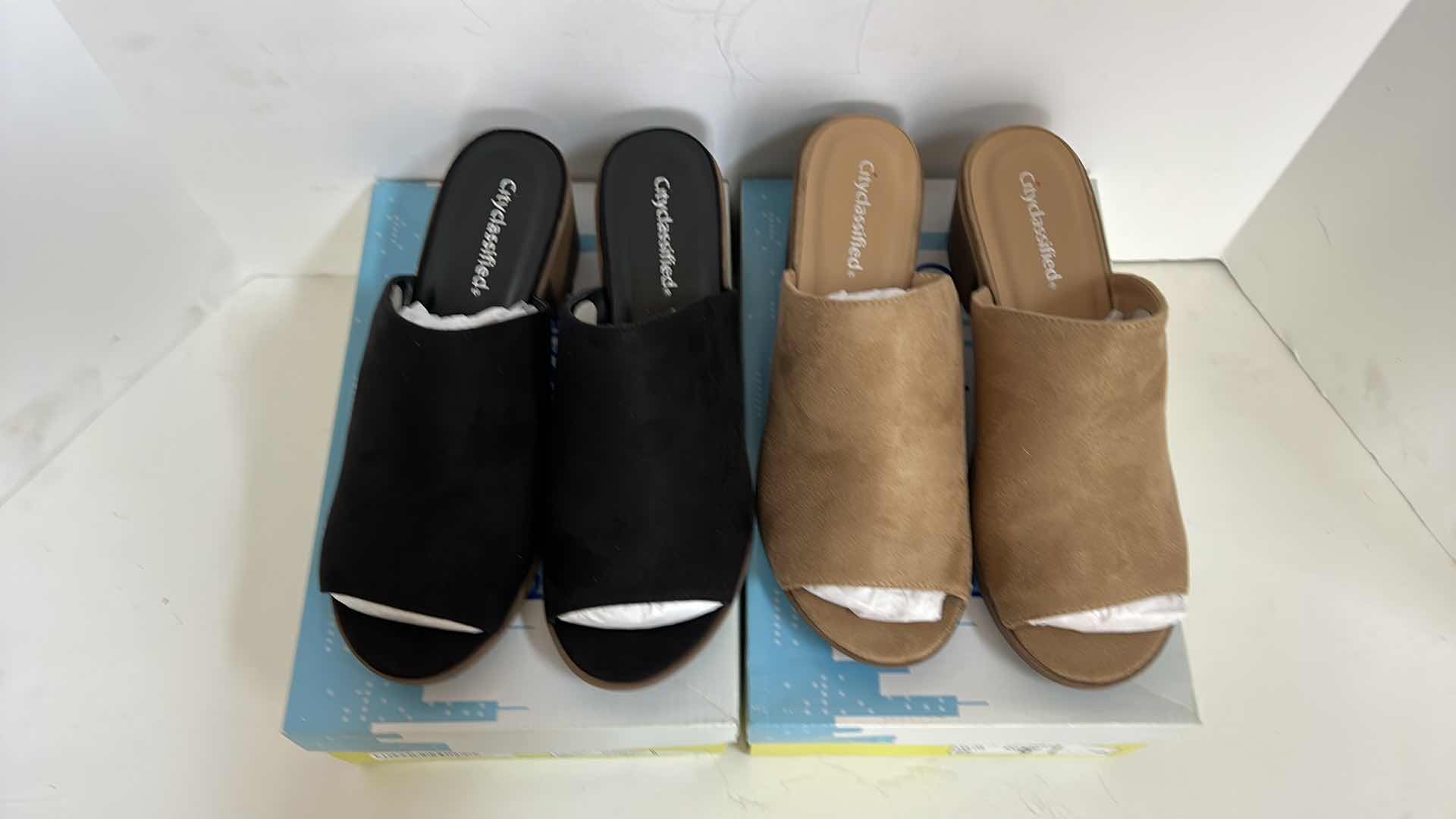 Photo 1 of 2 NEW PAIR OF LADIES SHOES SIZE 10