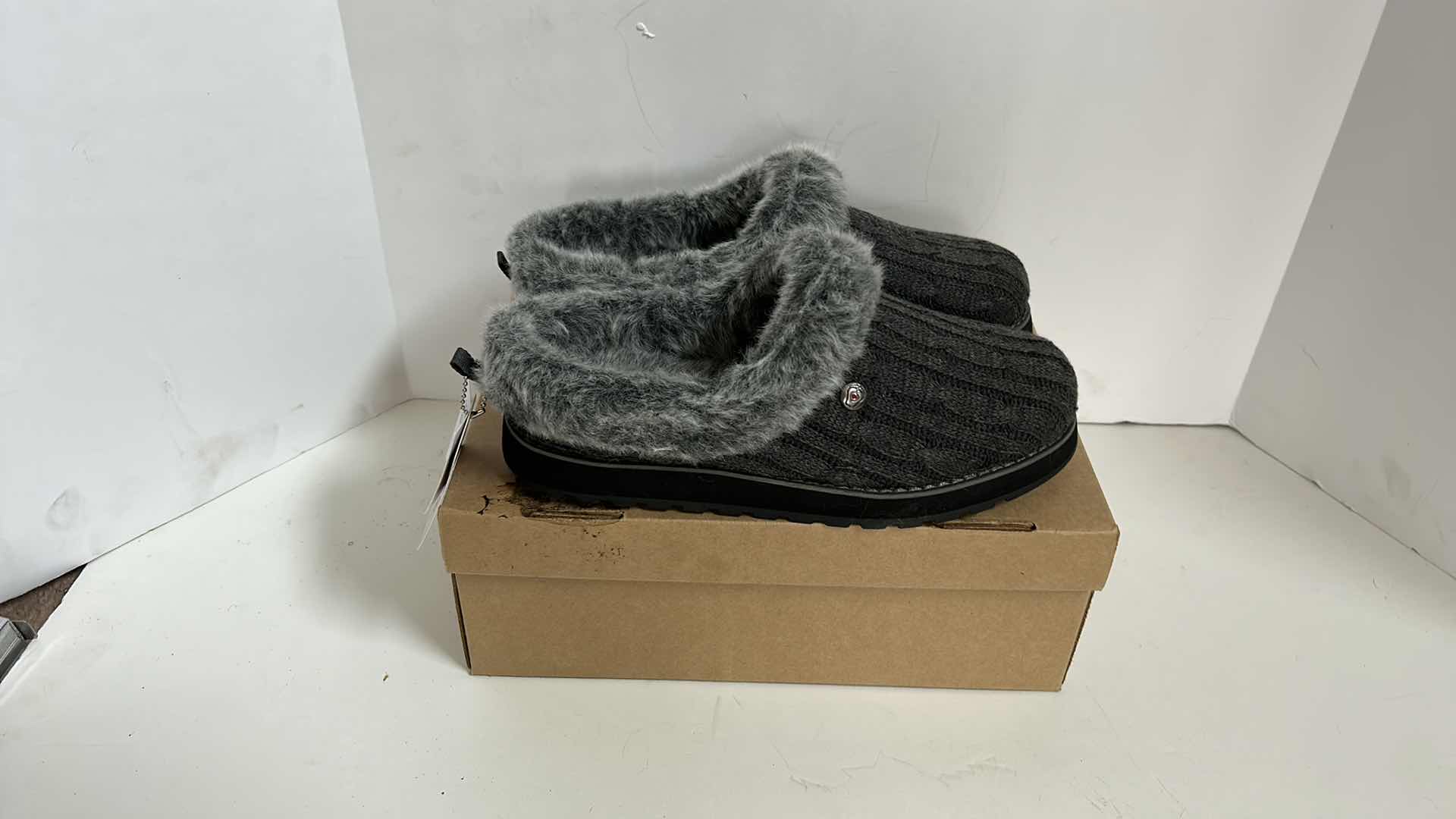 Photo 1 of NEW PAIR BOBS SLIP ON MEMORY FOAM SHOES BY SKECHERS SIZE 10