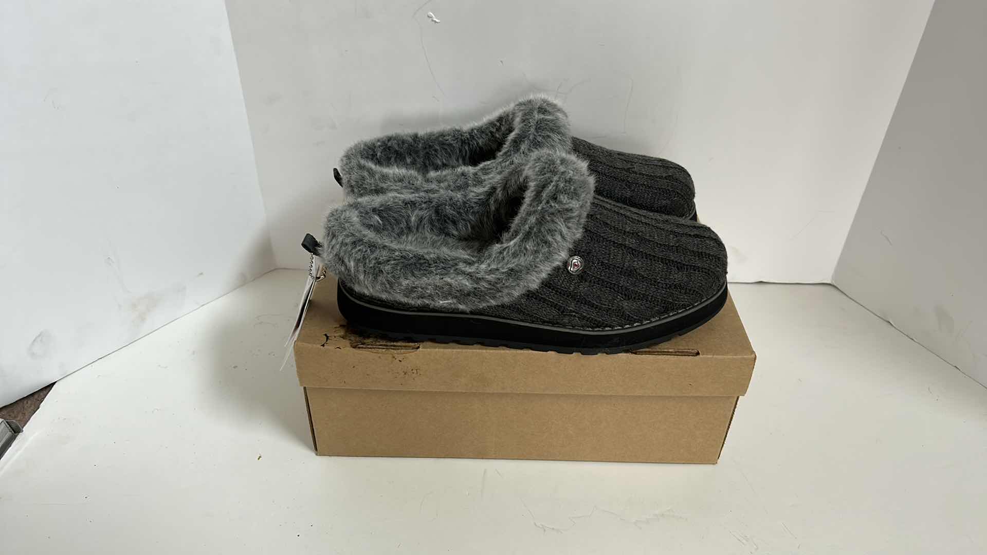 Photo 1 of NEW PAIR BOBS SLIP ON MEMORY FOAM SHOES BY SKECHERS SIZE 10