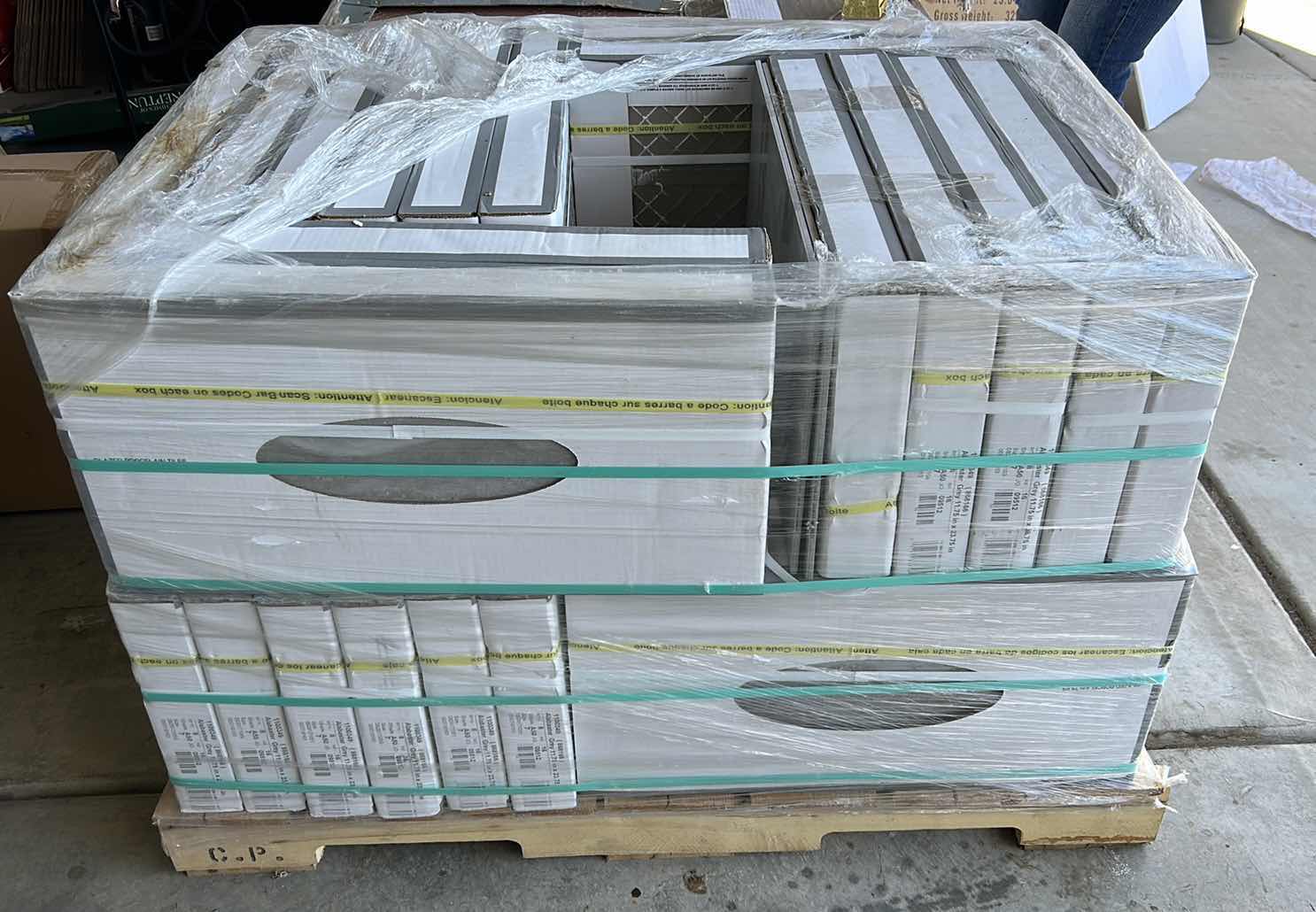 Photo 1 of PALETTE ALABASTER GREY PORCELAIN TILE 30 BOXES  480 Sq feet TOTAL 430SF