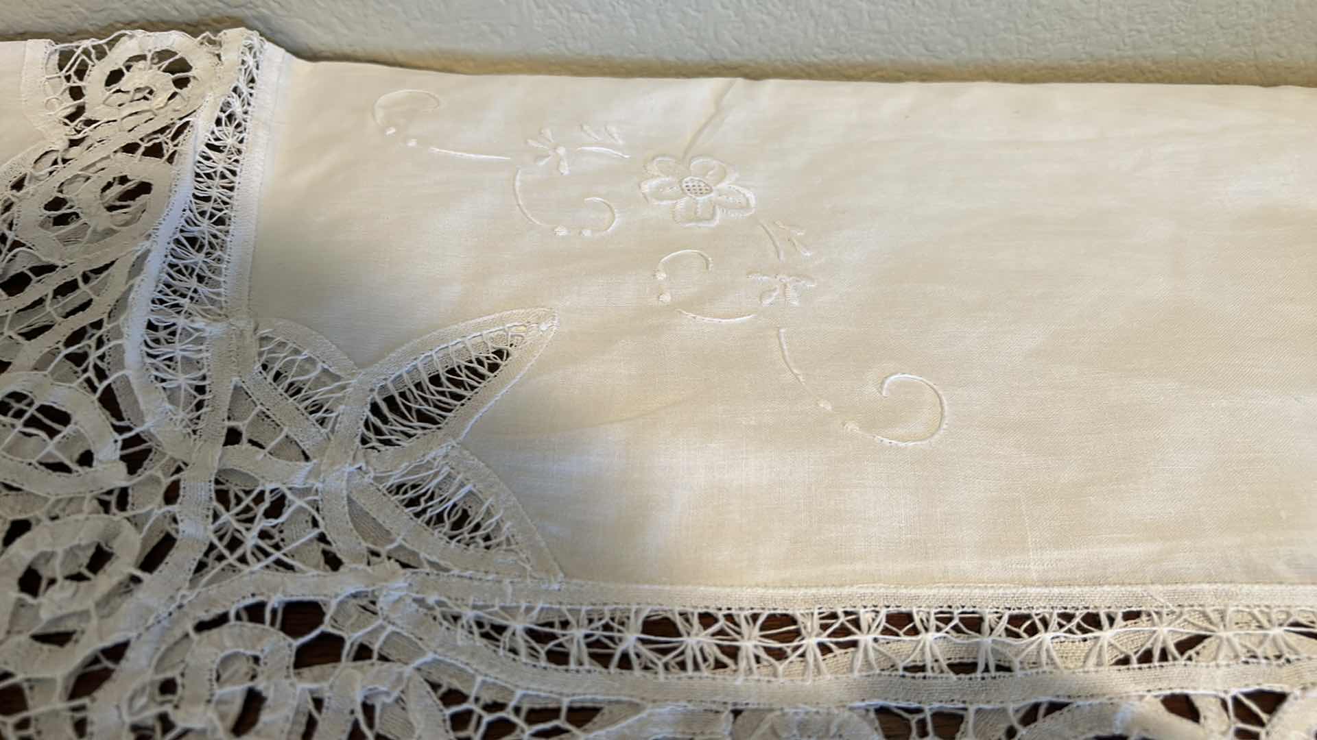 Photo 1 of GORGEOUS EMBROIDERED TABLECLOTH 132” x 102”